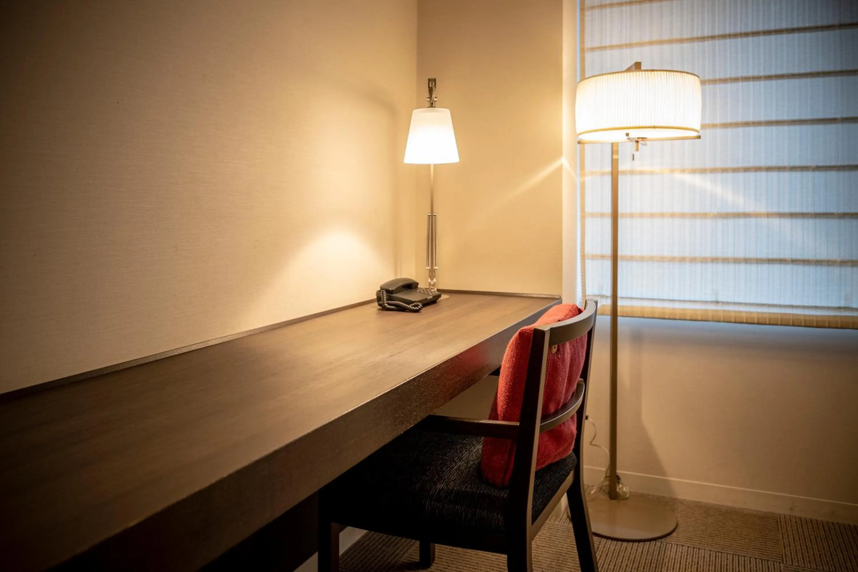 hair dresser in Hotel Keihan Tokyo Yotsuya