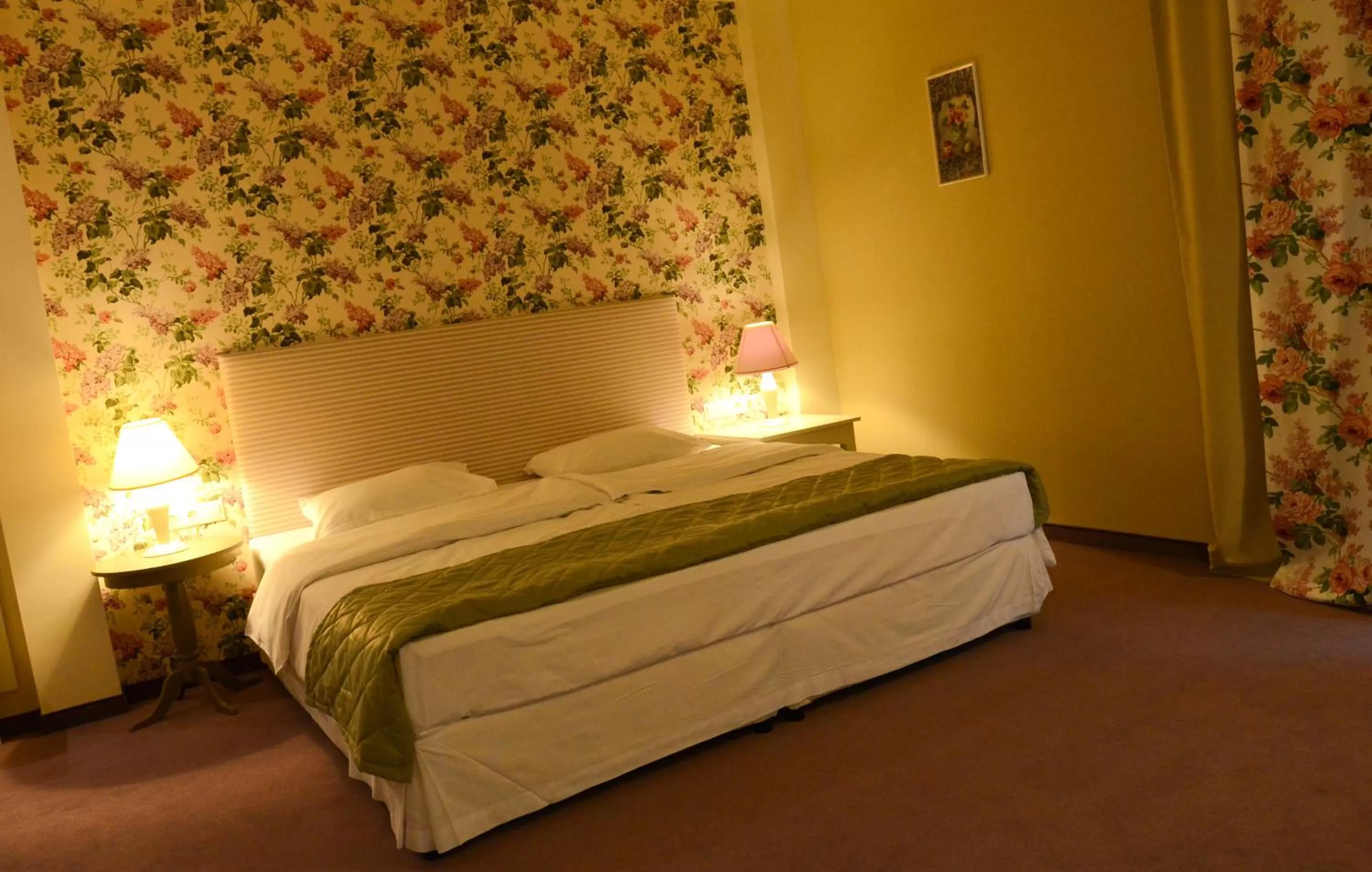 Bedroom, Bed in Parish Hotel