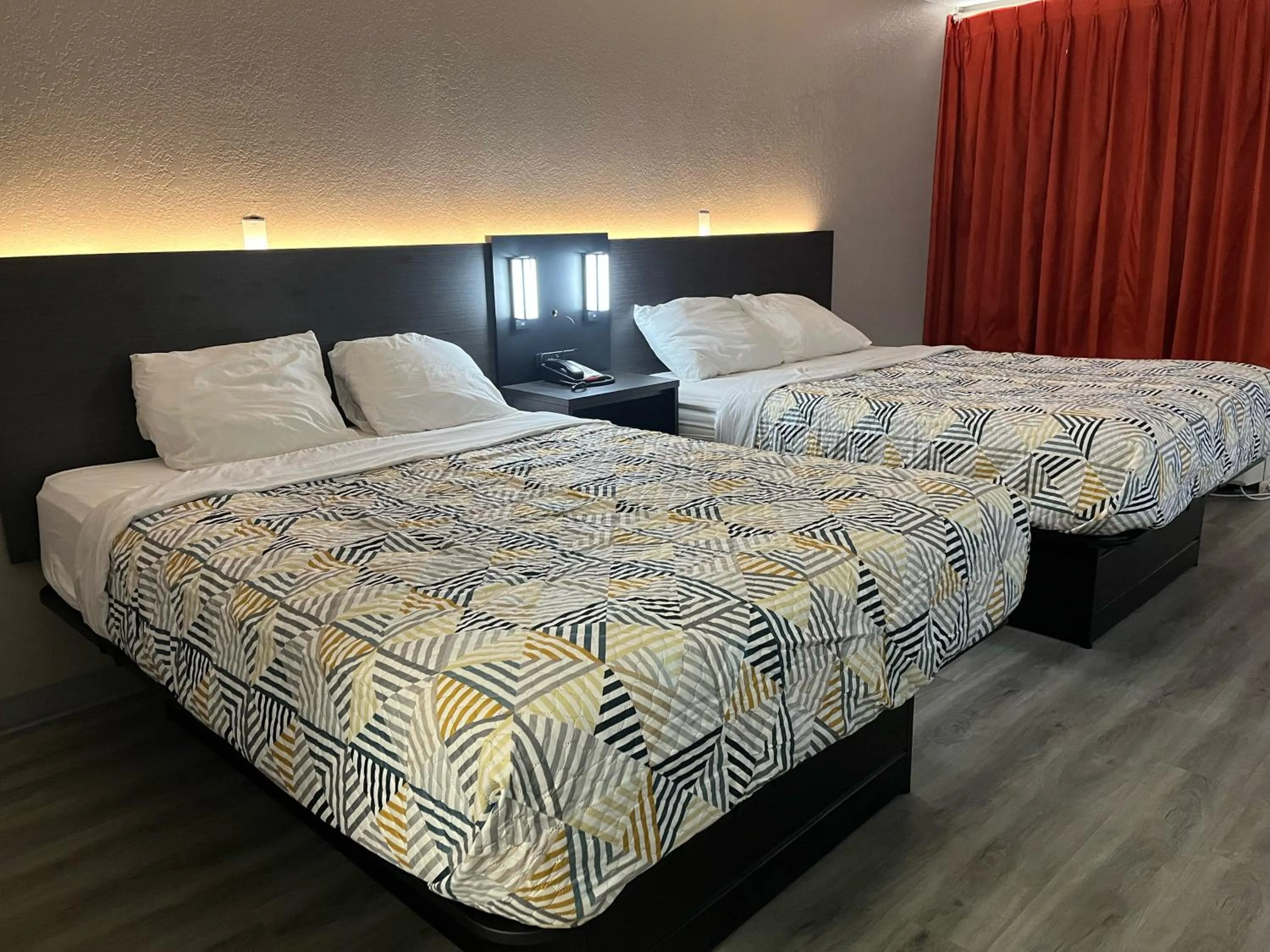 Bedroom, Bed in Motel 6 Baton Rouge Southeast