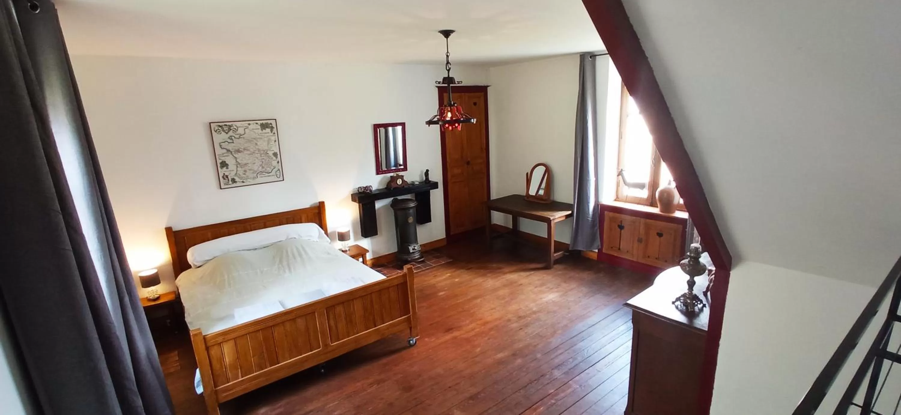 Bedroom, Bed in Maison du Moulin Galuzot