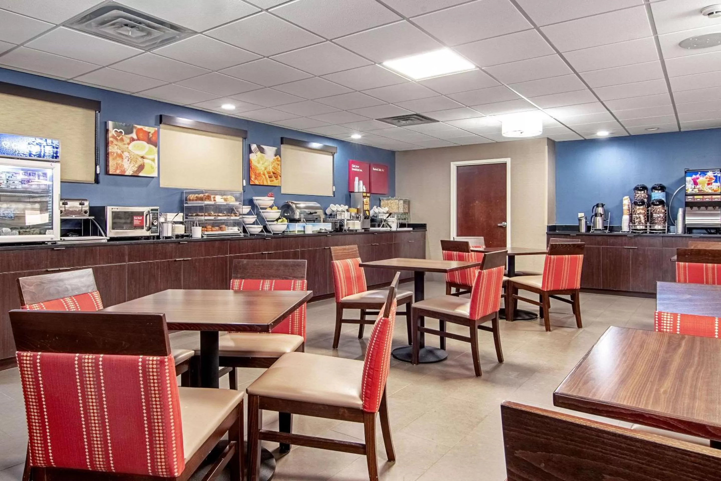 Restaurant/places to eat in Comfort Suites Knoxville Airport