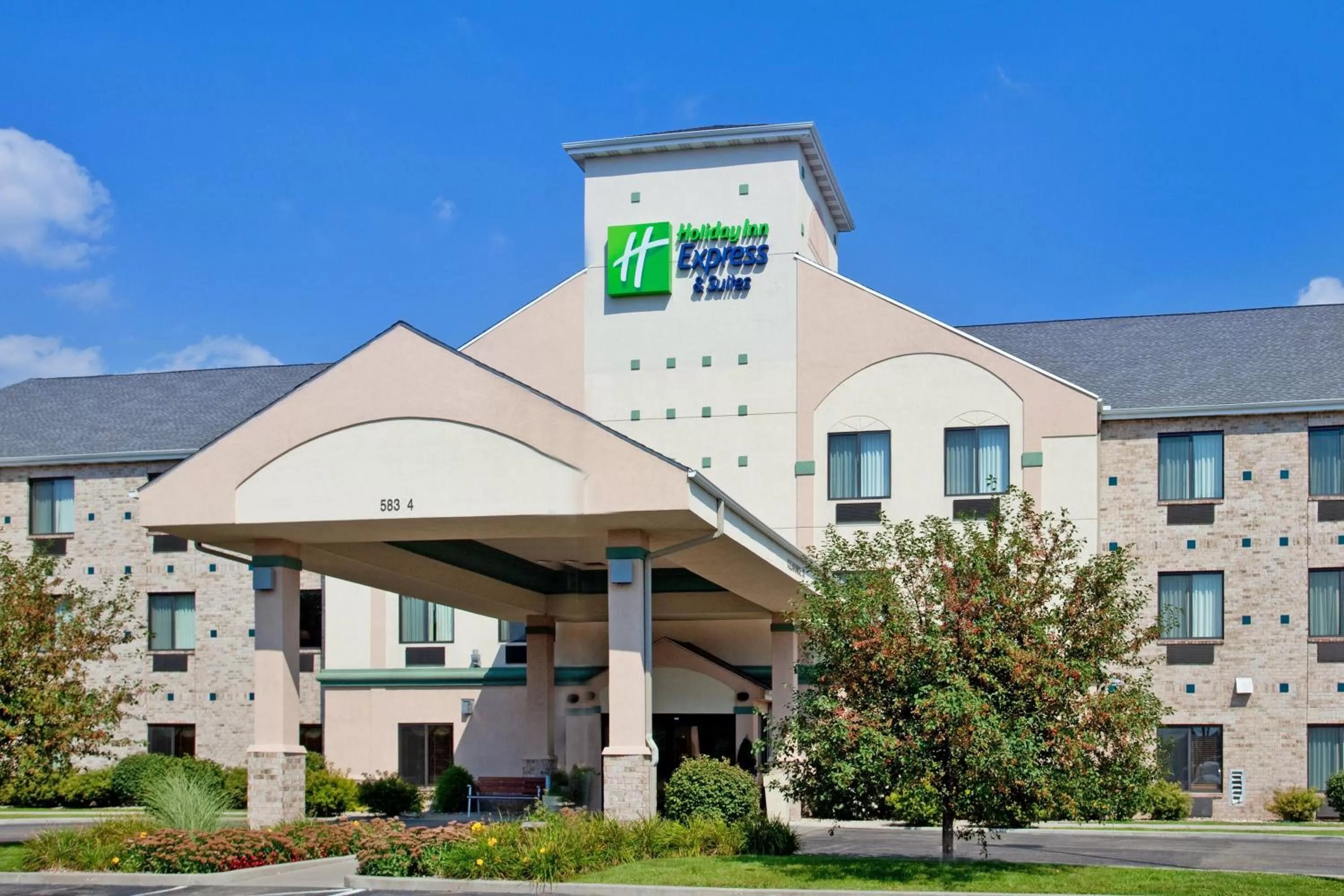 Property building in Holiday Inn Express Hotel & Suites Elkhart-South by IHG