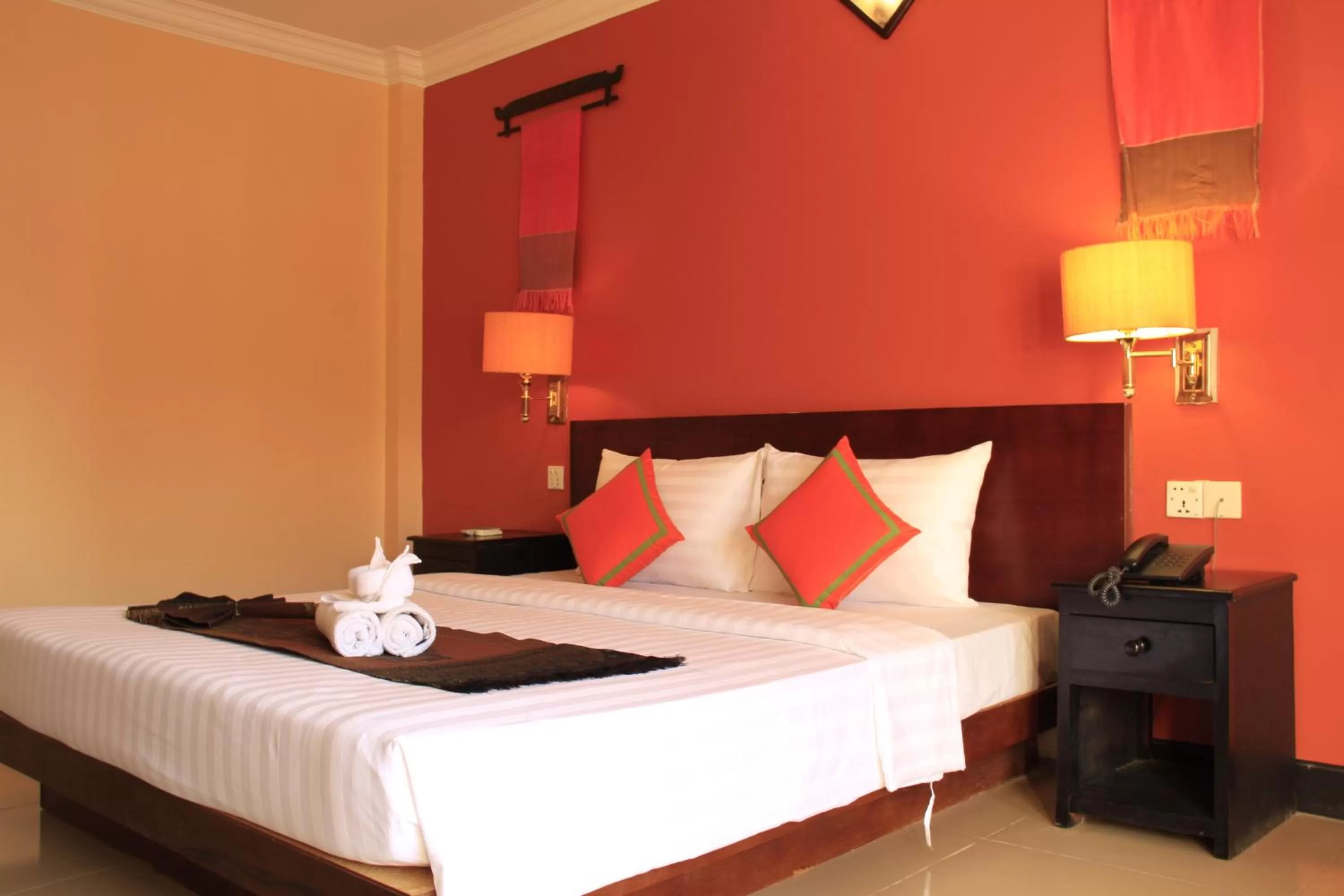 Photo of the whole room, Bed in Mekong Angkor Palace Inn