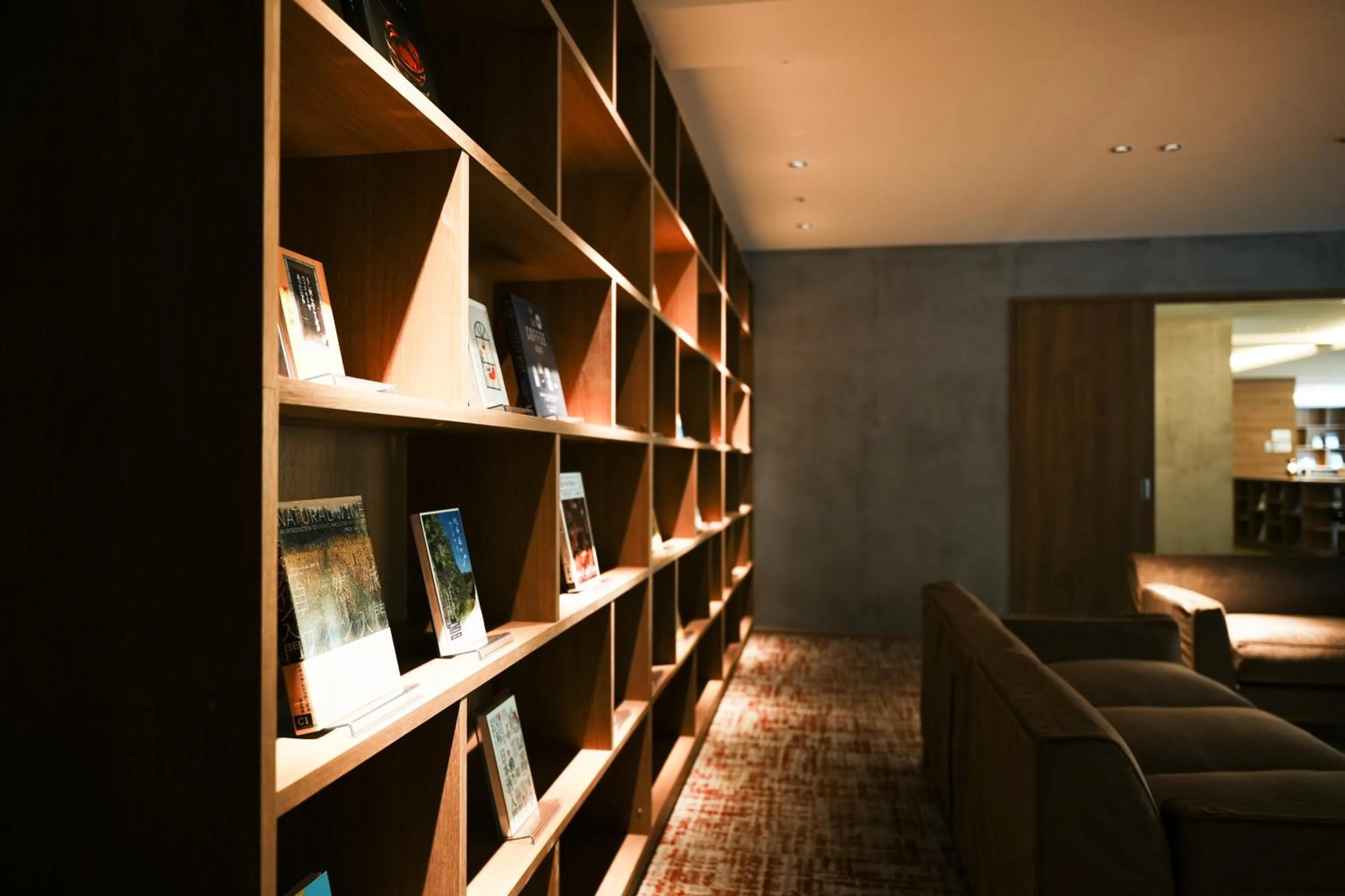Library in Higashikawa Asahidake Onsen Hotel Bear Monte