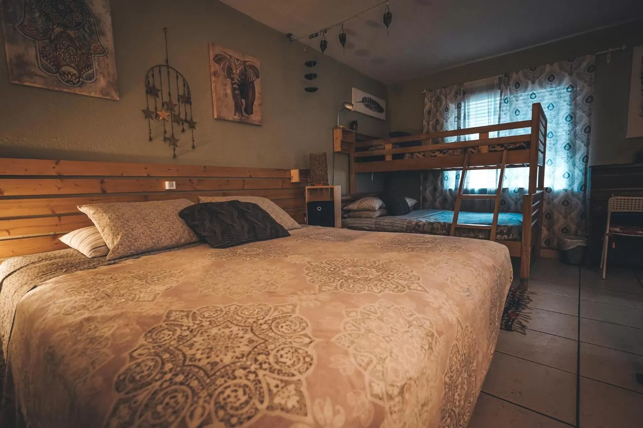 Bed in Hollywood Light Haven Lodge