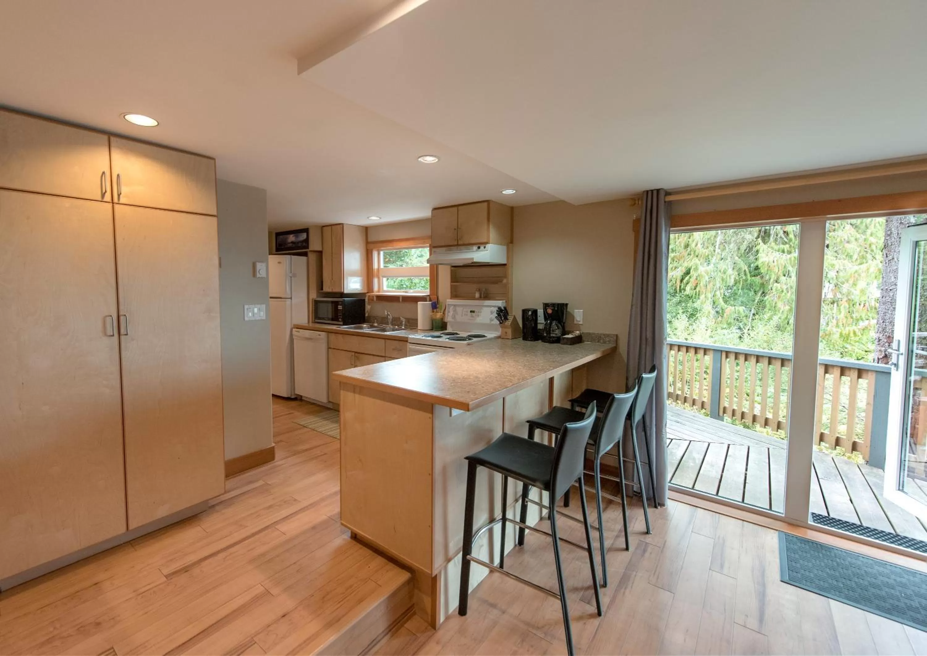 Kitchen or kitchenette in The Shoreline Tofino