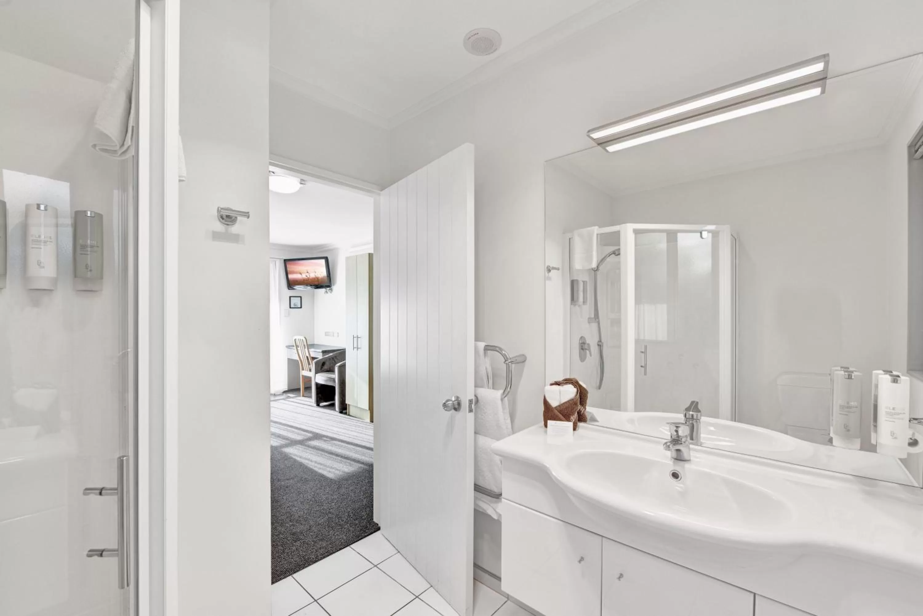 Bathroom in The Hotel Nelson