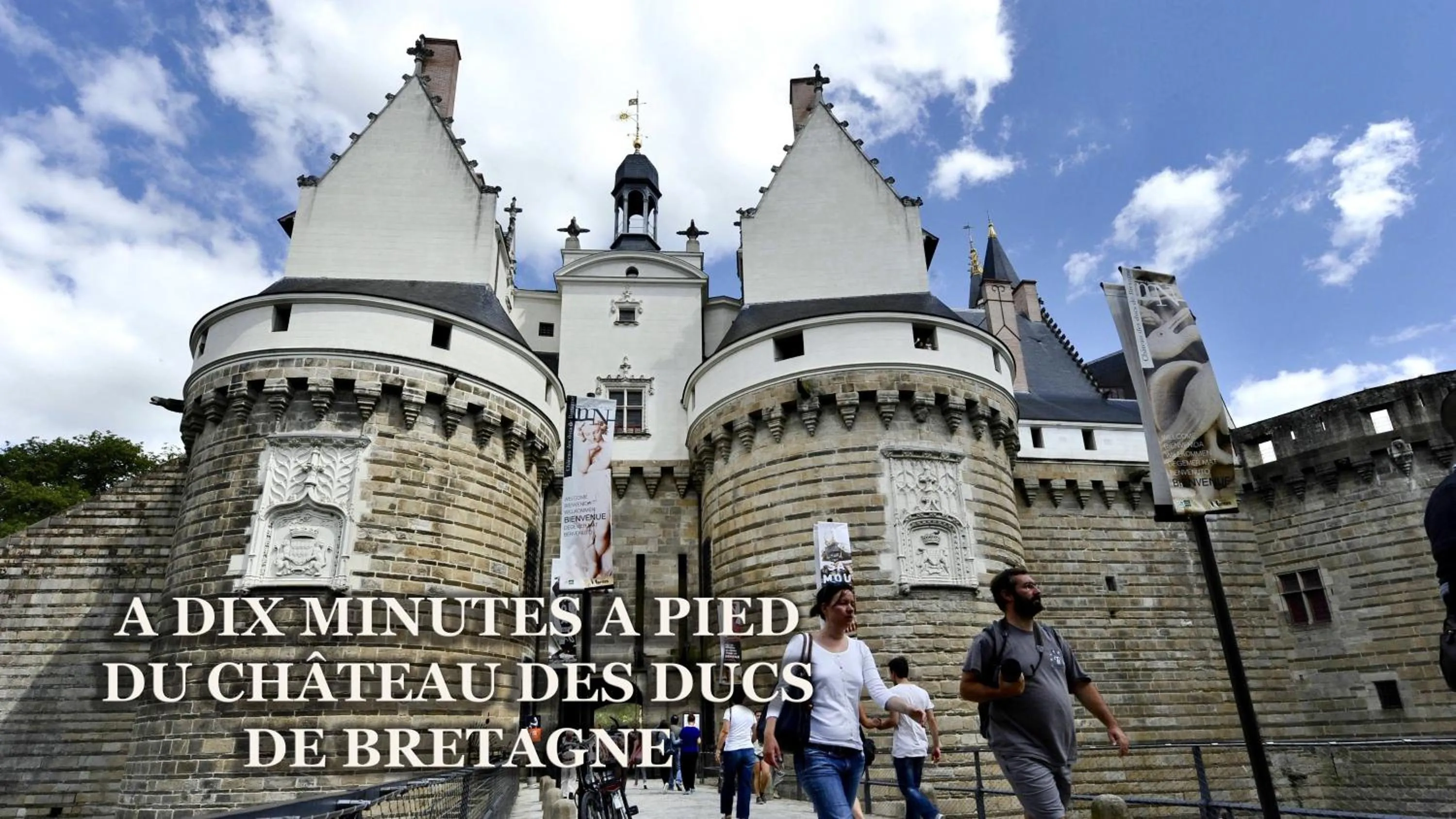 Nearby landmark in ibis Styles Nantes Centre Place Royale