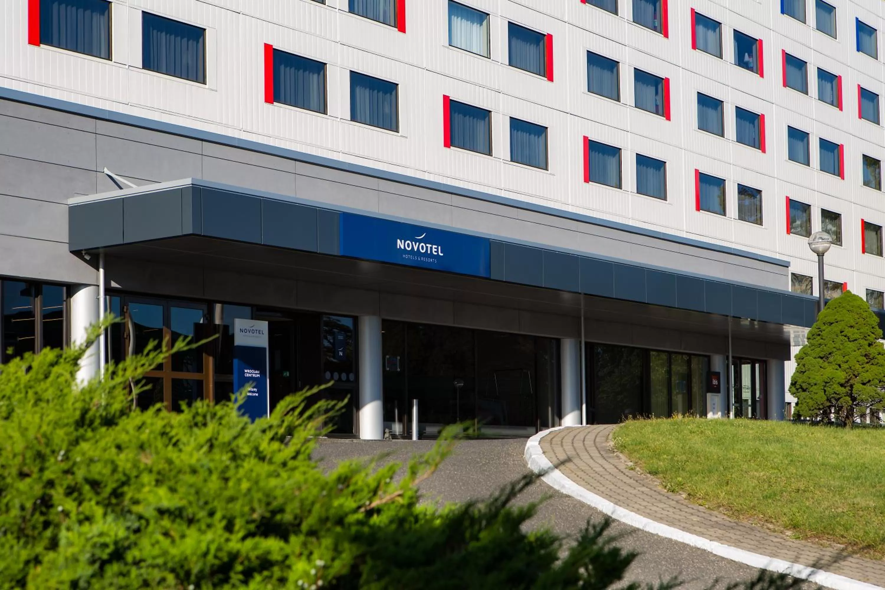 Facade/entrance in Novotel Wrocław Centrum