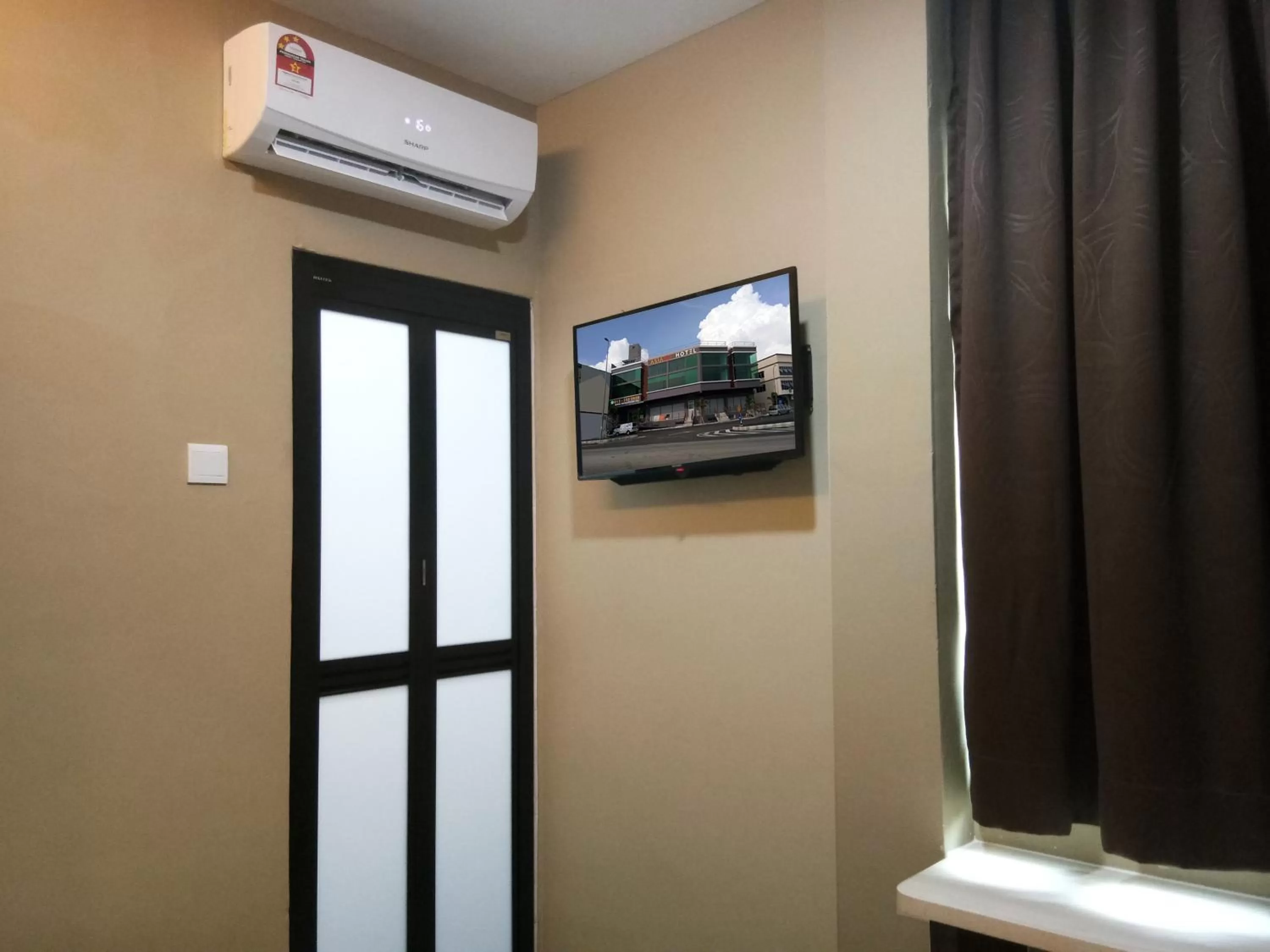 Bedroom in Asiago Hotel