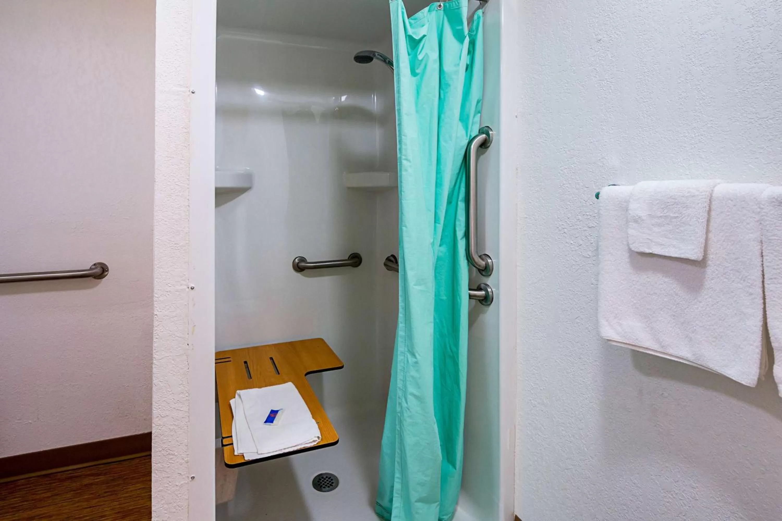 Shower in Motel 6 Boerne TX