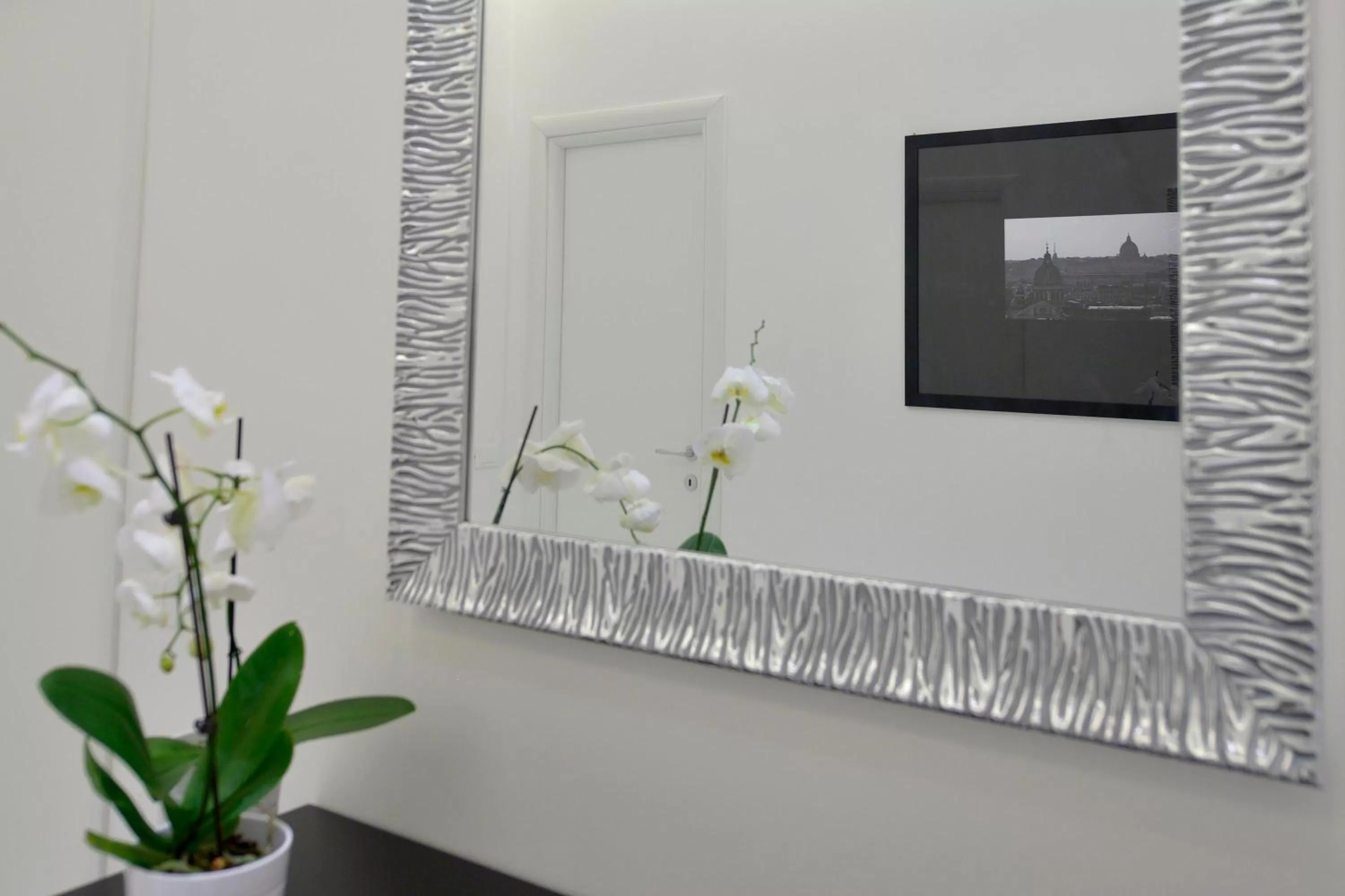 Lobby or reception in Michelangelo Vatican Rooms