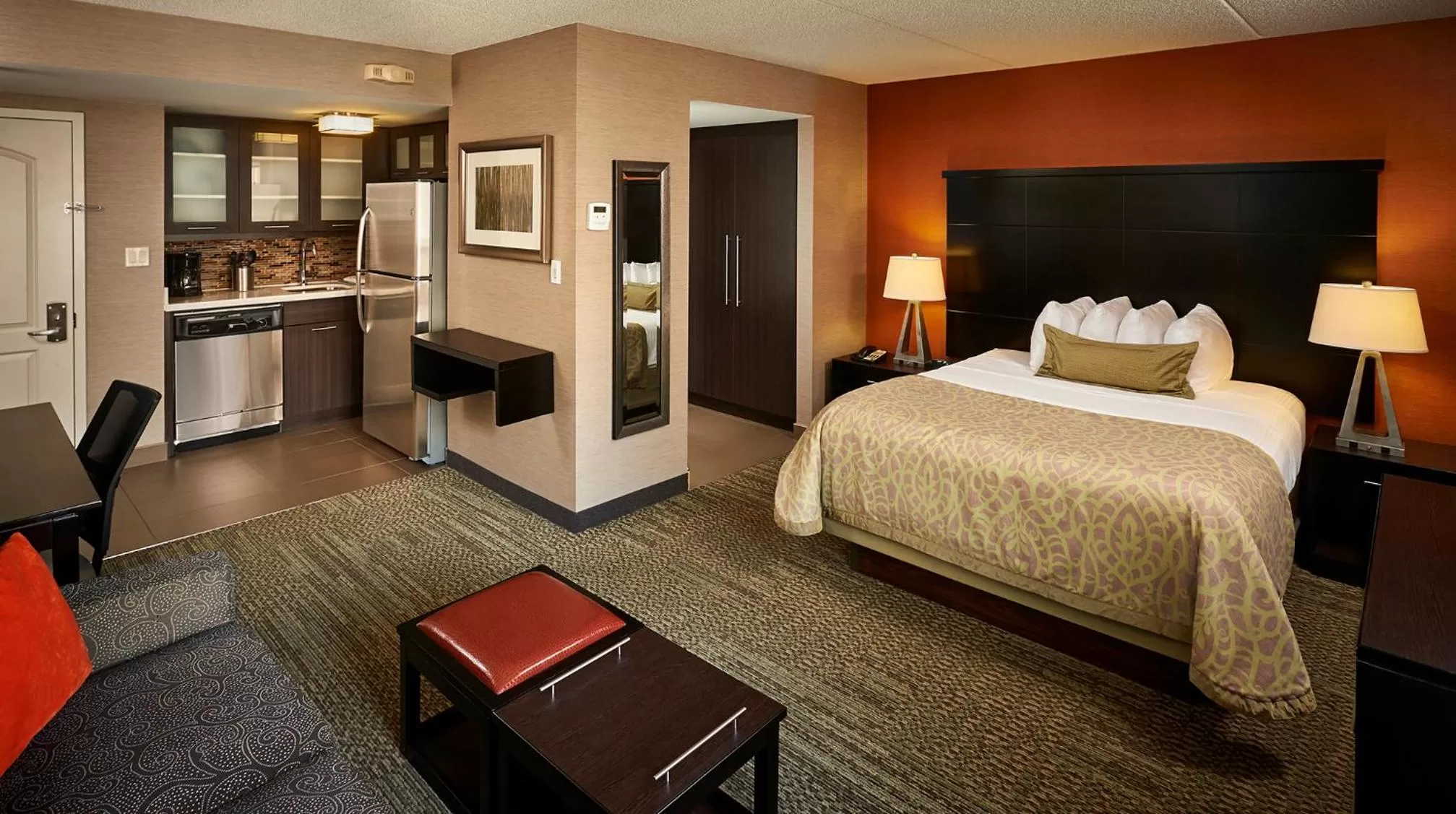 Bedroom, Bed in Staybridge Suites Hamilton - Downtown by IHG