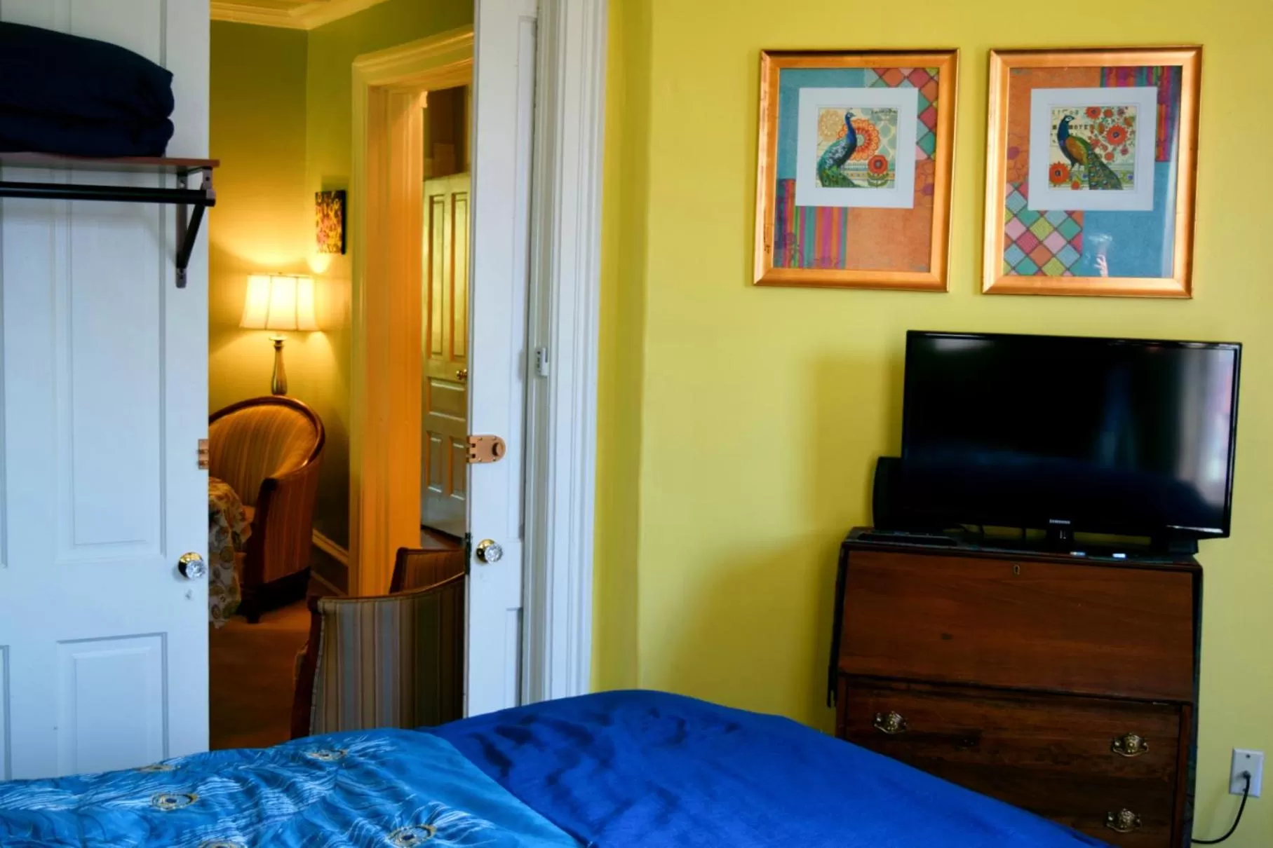 TV/Entertainment Center in The Muse Gallery Guesthouse