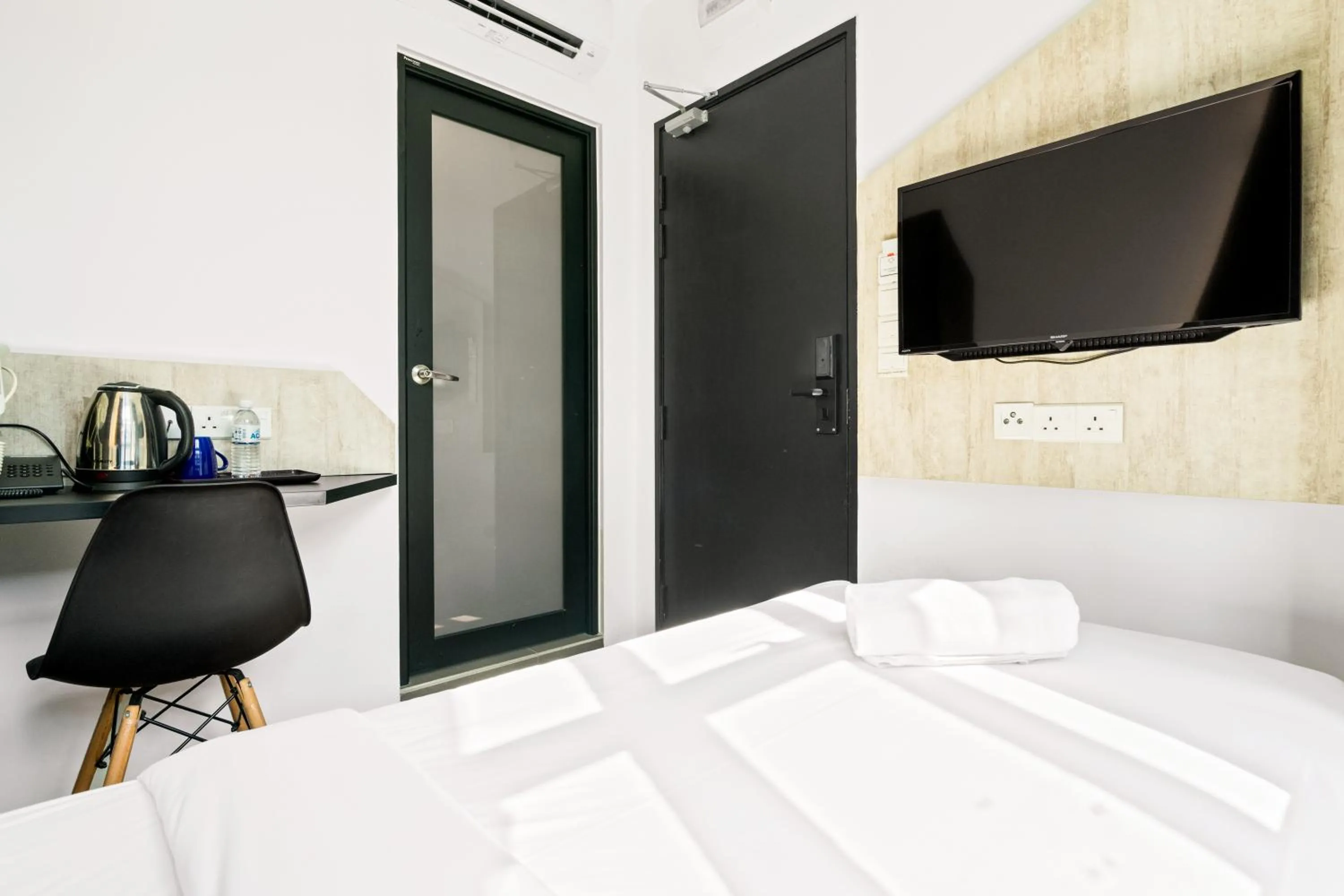 Bed in Rica Hotel Usj