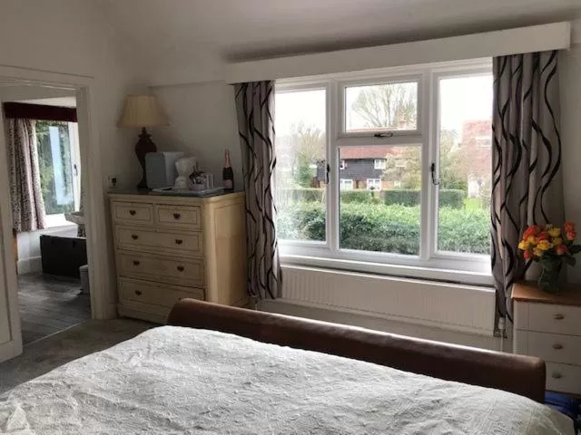 Bed in West End Lodge