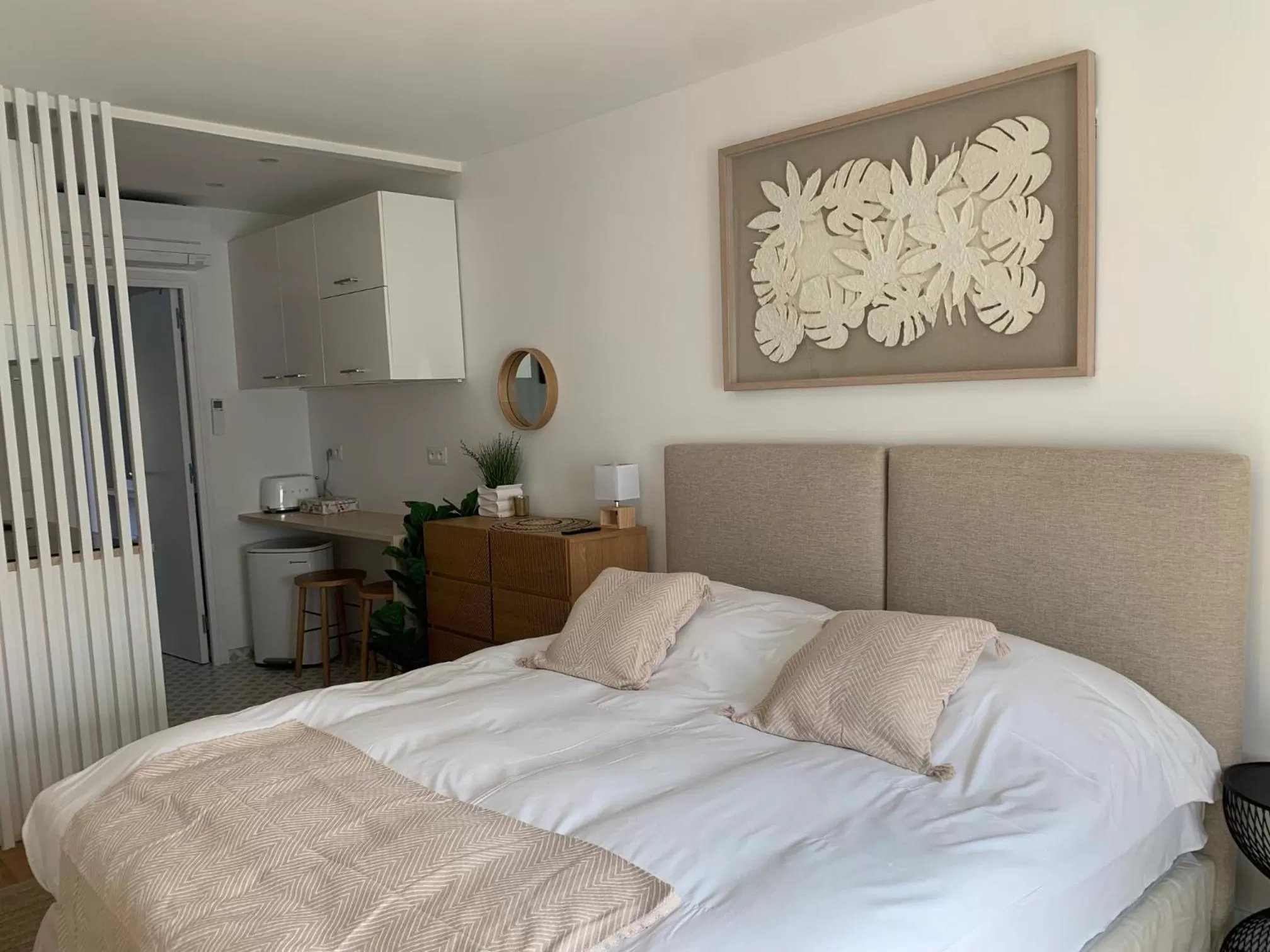 Bed in Les Suites de Vanves - Parc des expositions Porte de Versailles