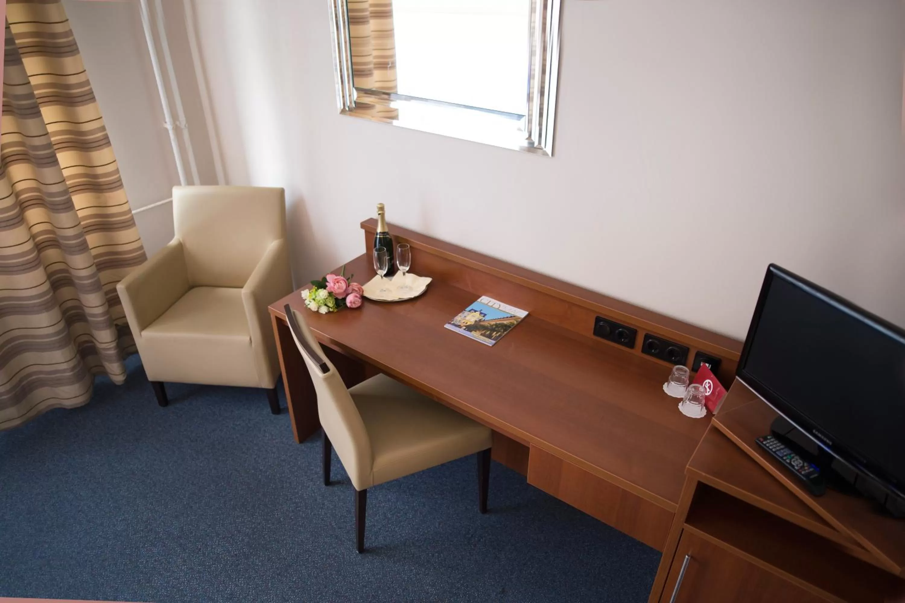 Seating area in Hotel Marttel