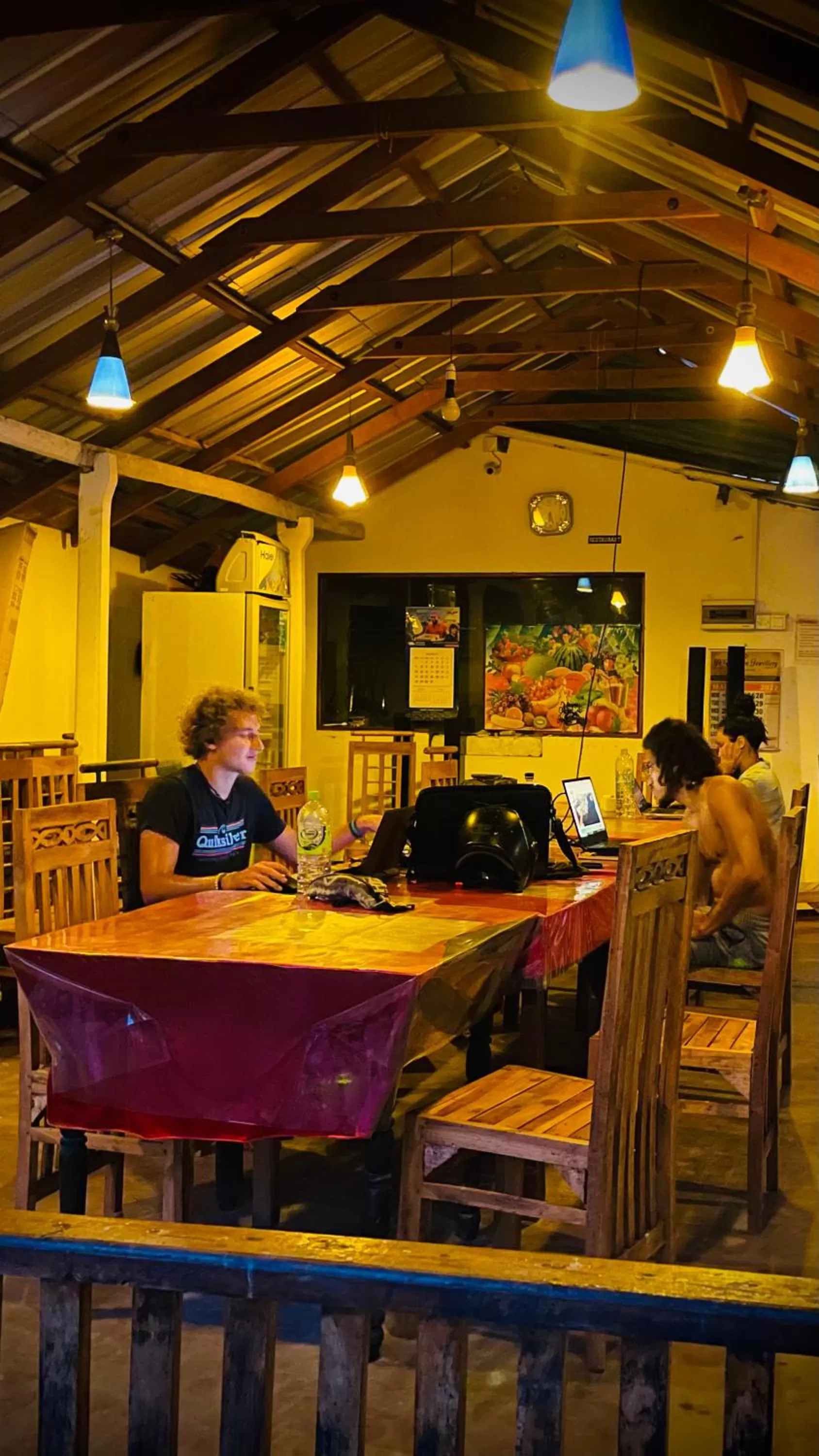 Restaurant/Places to Eat in Trinco Star Cabana