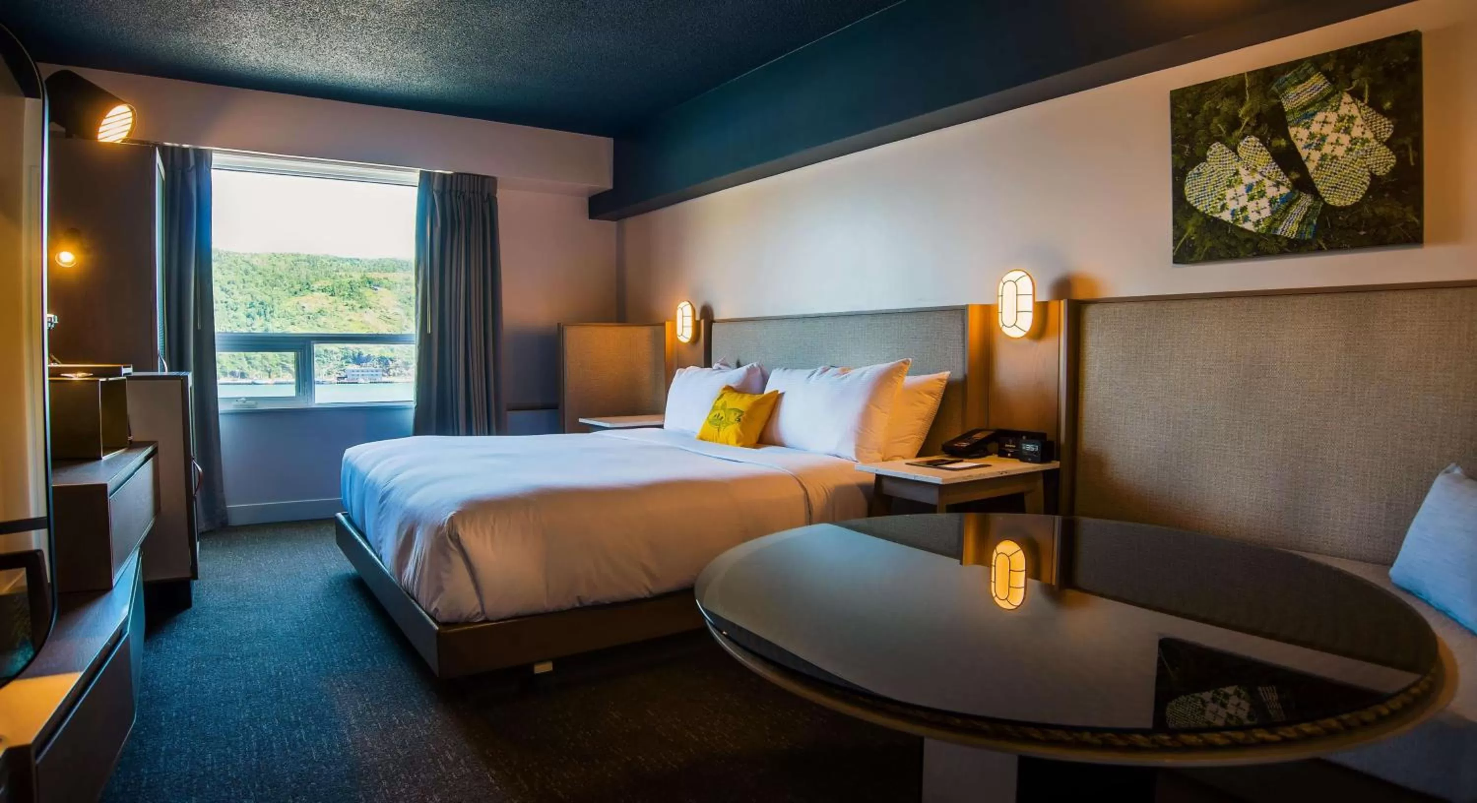 Bed in DoubleTree by Hilton St. John's Harbourview