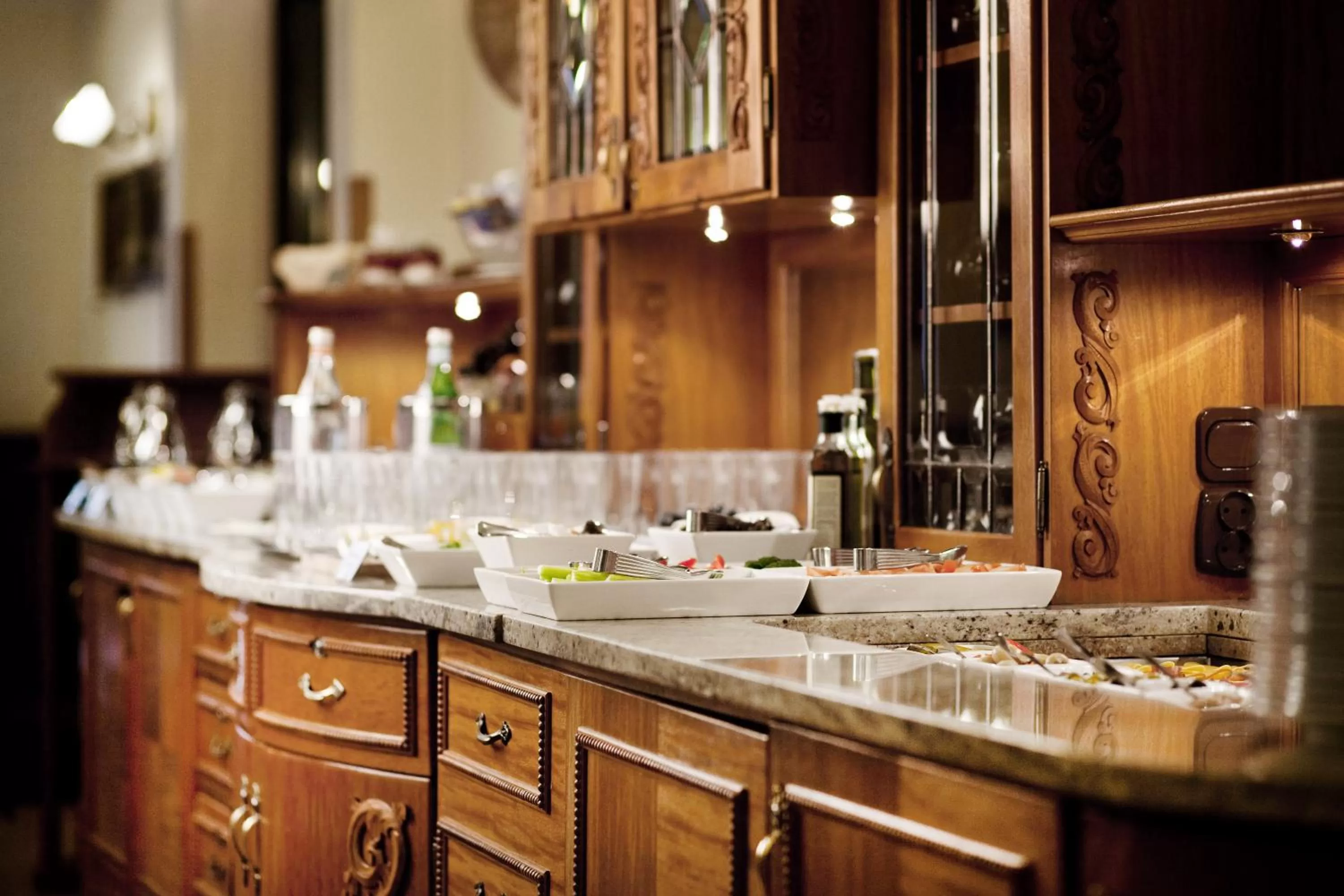 Restaurant/places to eat in Qubus Hotel Wrocław