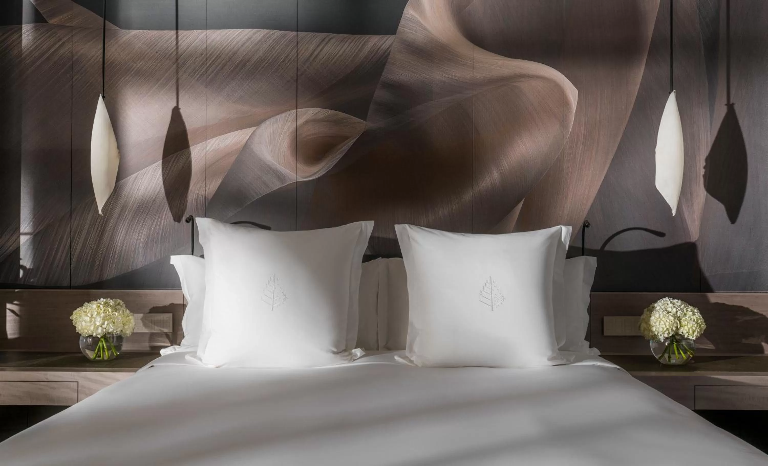 Bed in Four Seasons Hotel Tokyo at Otemachi