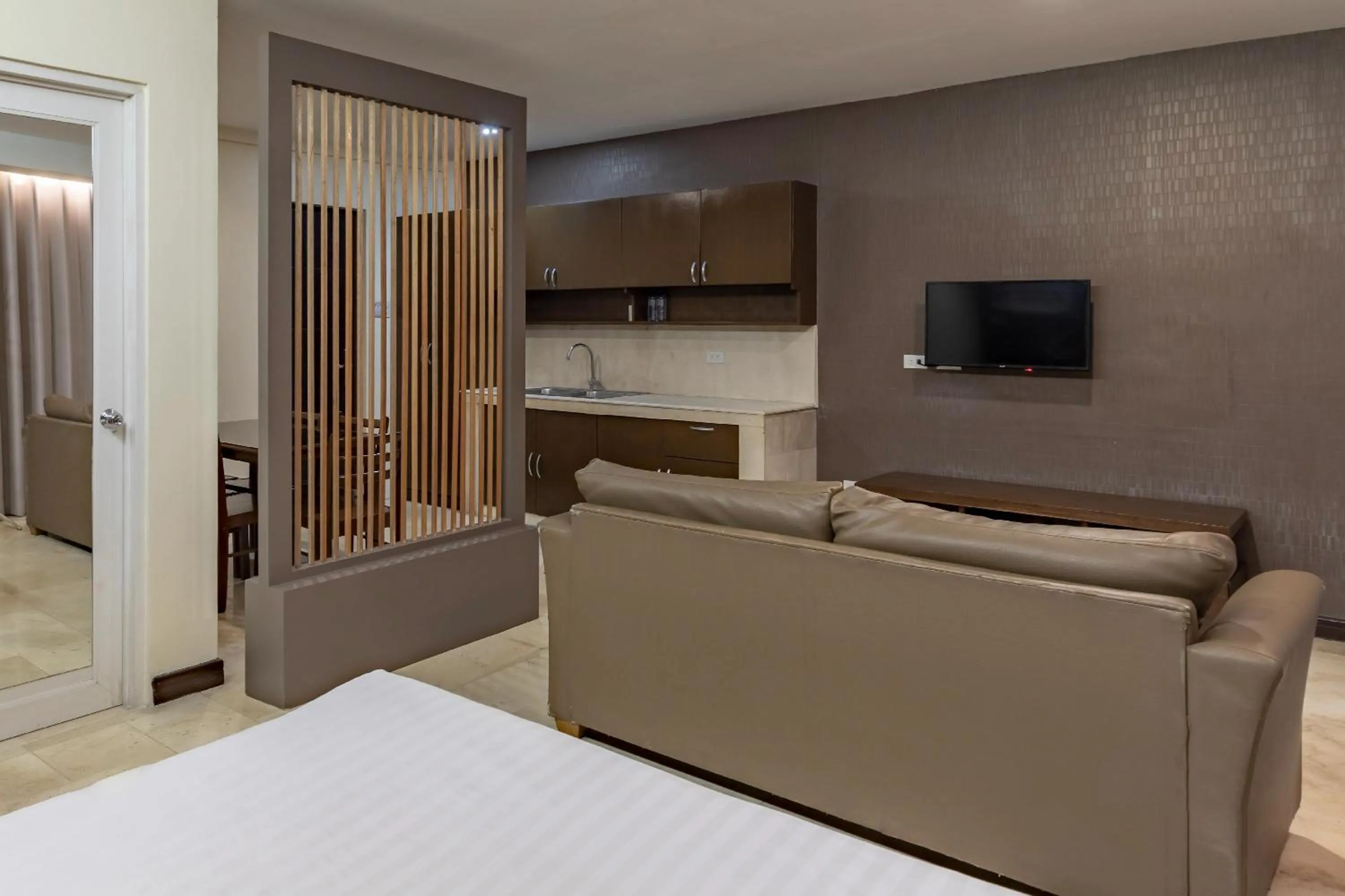 Seating area, Bed in Selah Garden Hotel Manila