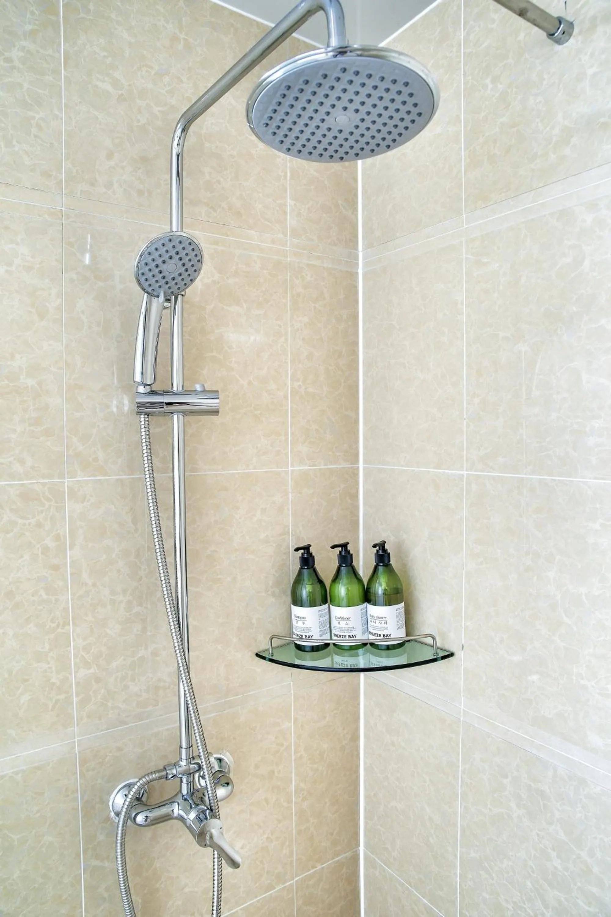 Shower in Breeze Bay Hotel