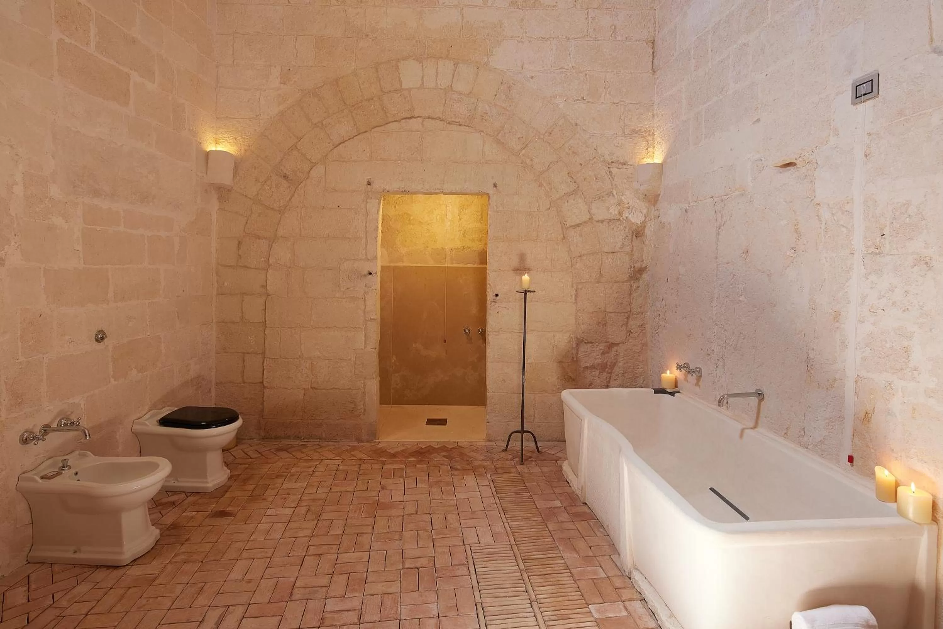 Toilet in Sextantio Le Grotte Della Civita