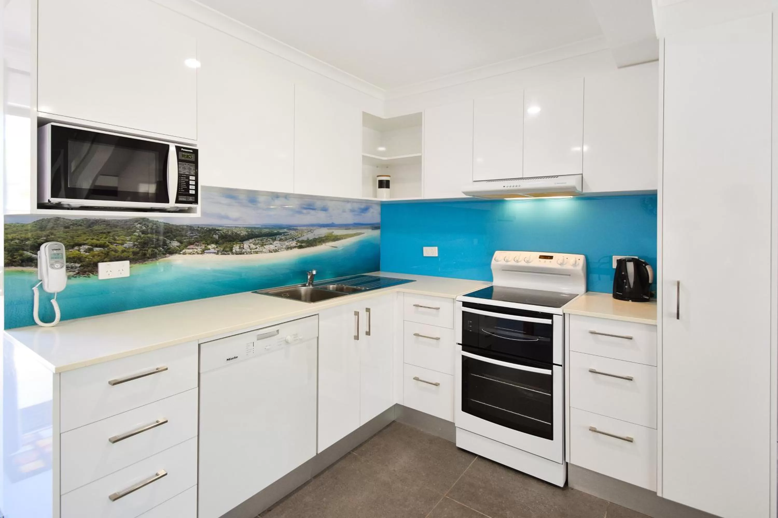 Kitchen or kitchenette in Noosa Place Resort
