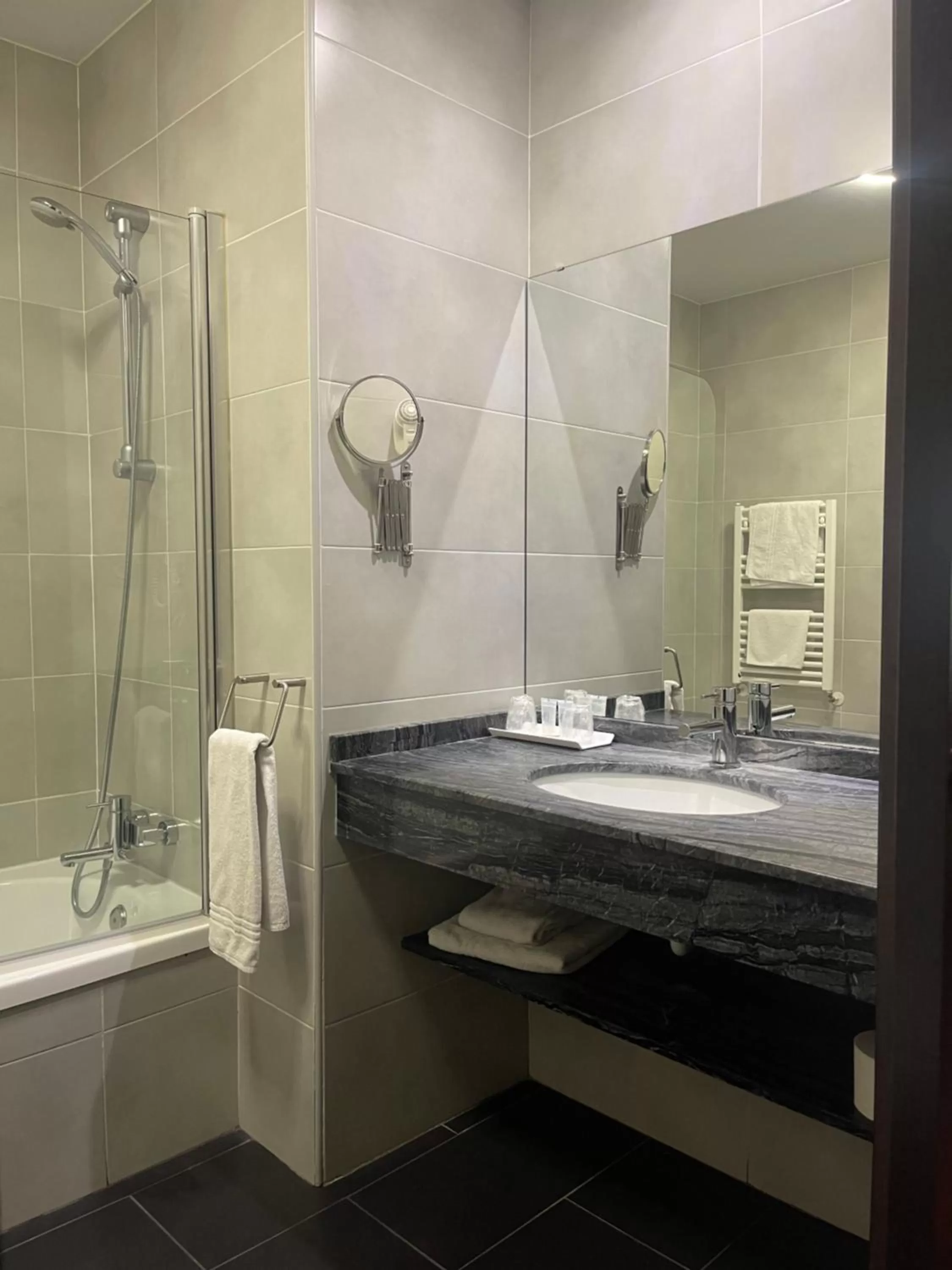 Bathroom in Complejo 24H