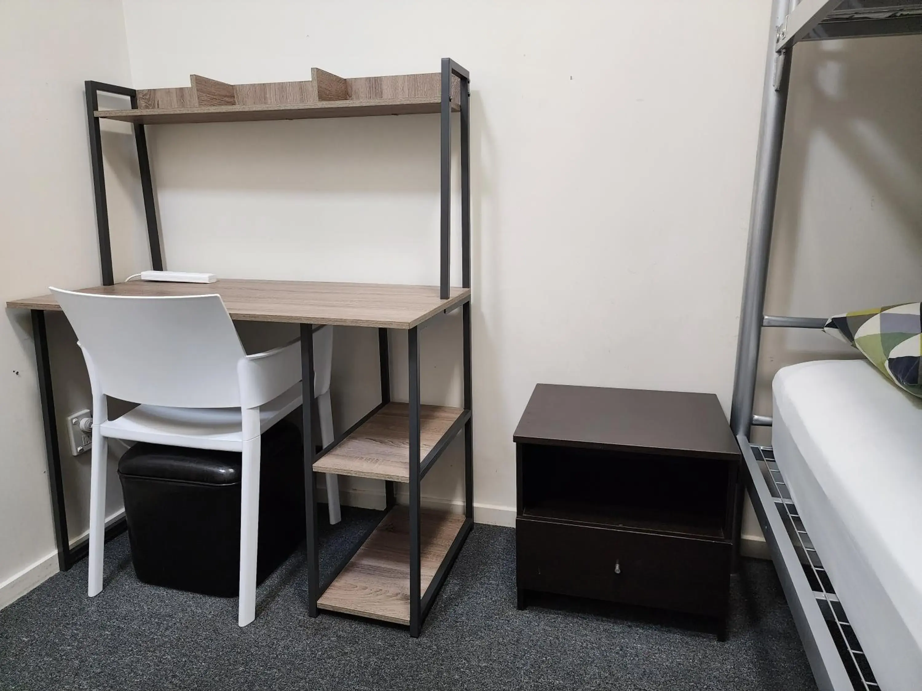 Private Bunk Bed Twin Room with Share Bathroom (No Window) in Newton Lodge Auckland Private Bunk Bed Twin Room with Share Bathroom (No Window) in Newton Lodge Auckland