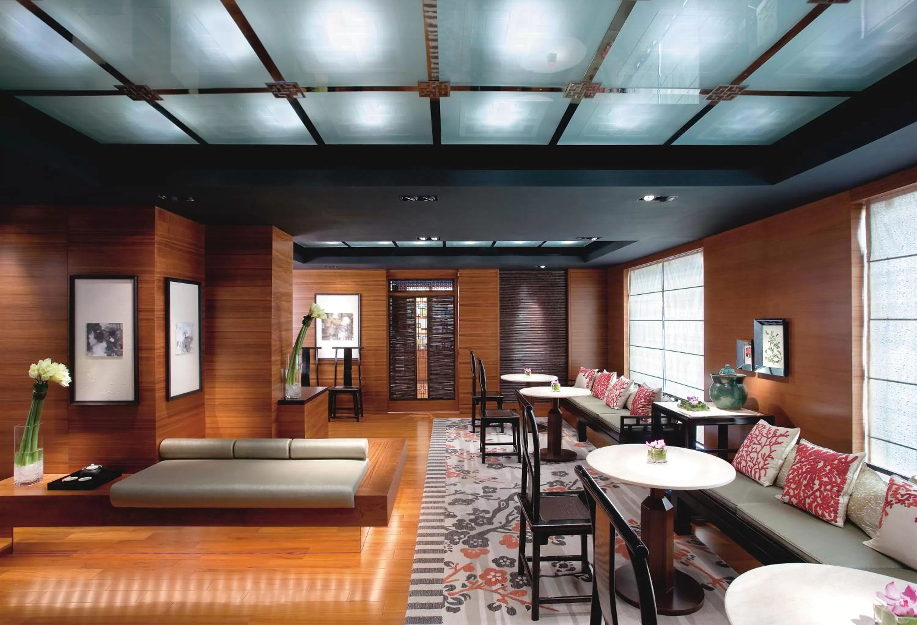Lobby or reception in Mandarin Oriental, Hong Kong