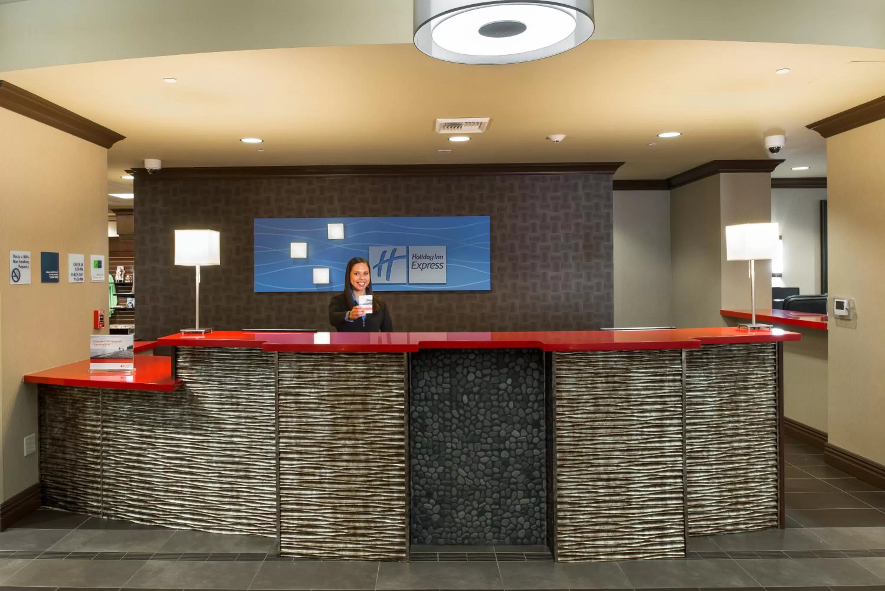 Property building in Holiday Inn Express Klamath - Redwood Ntl Pk Area by IHG