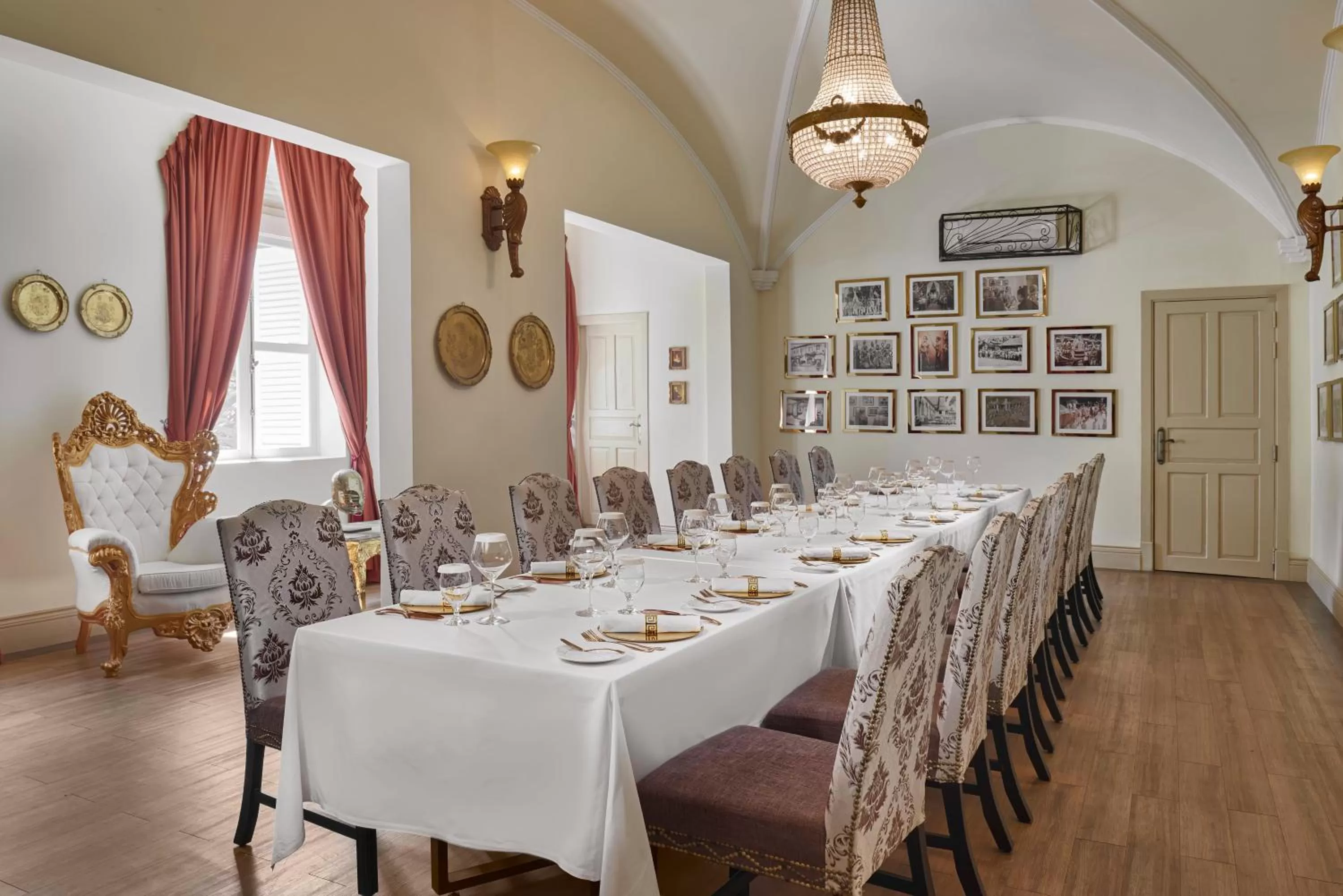 Meeting/conference room in Palace Gate Hotel & Resort by EHM