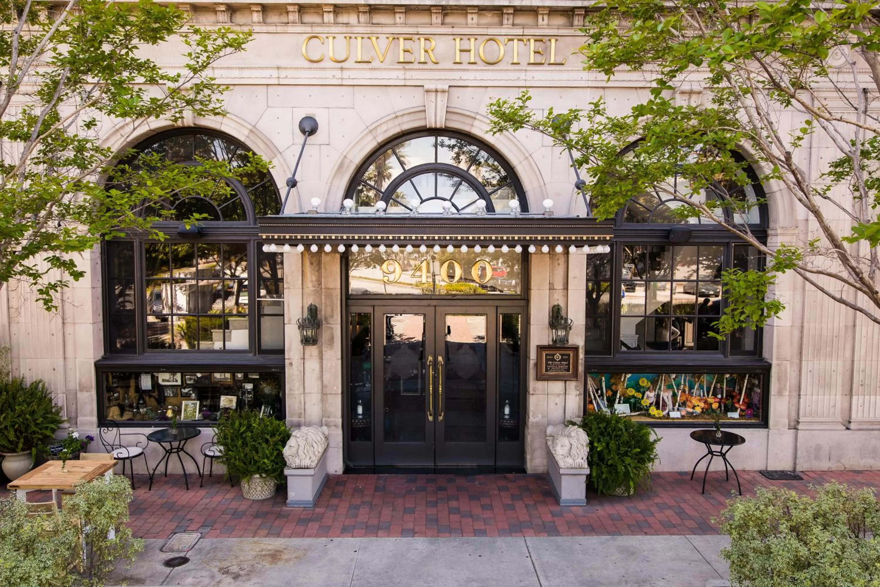 Facade/entrance in The Culver Hotel
