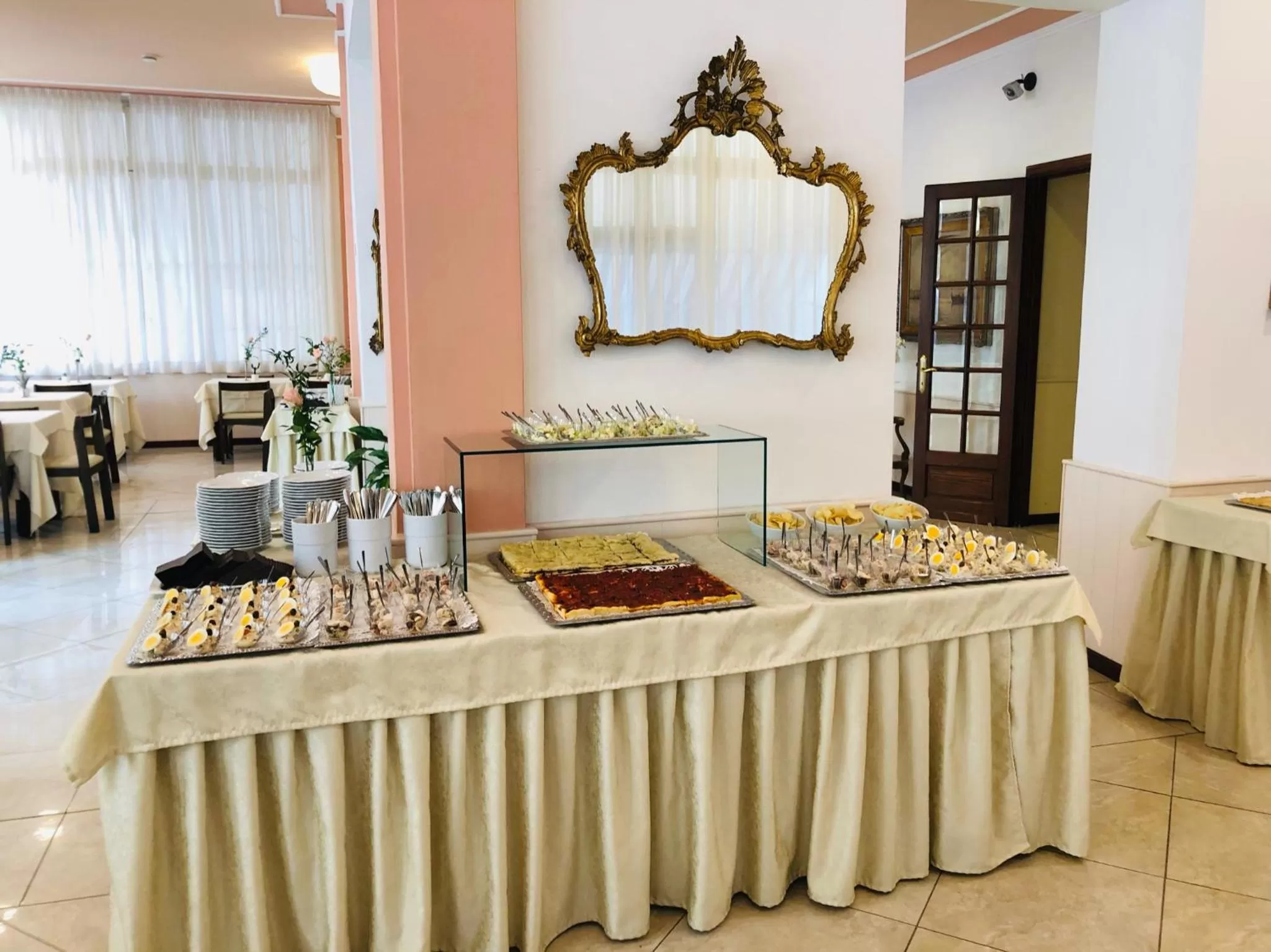 Restaurant/places to eat in Hotel Eletto