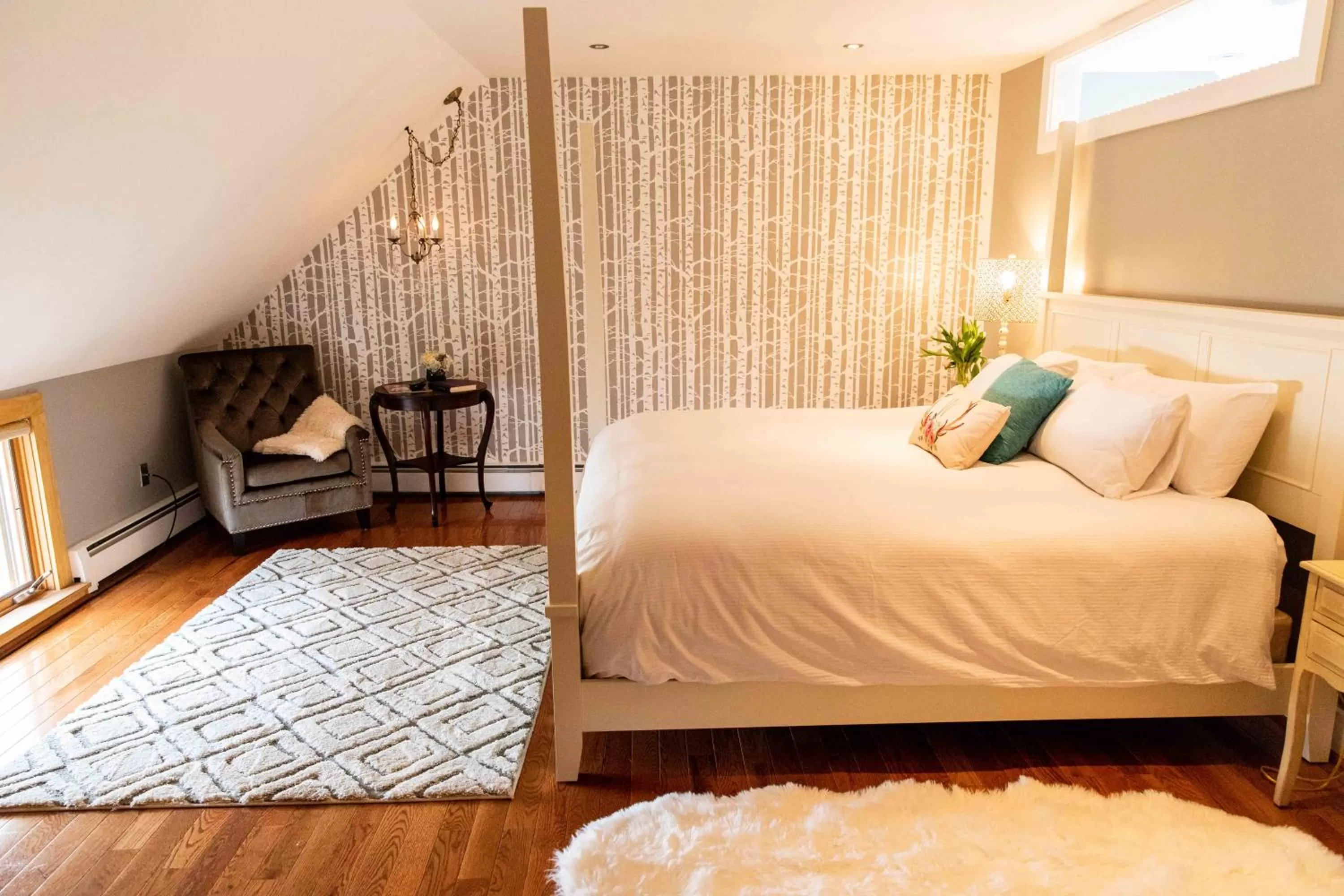 Bed in The Woodstocker B&B