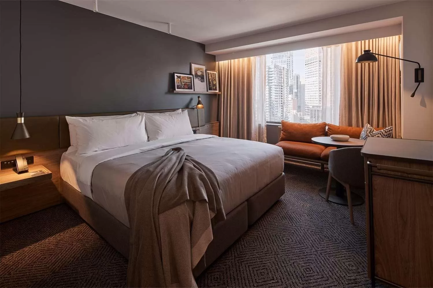 Bedroom, Bed in Rydges Melbourne