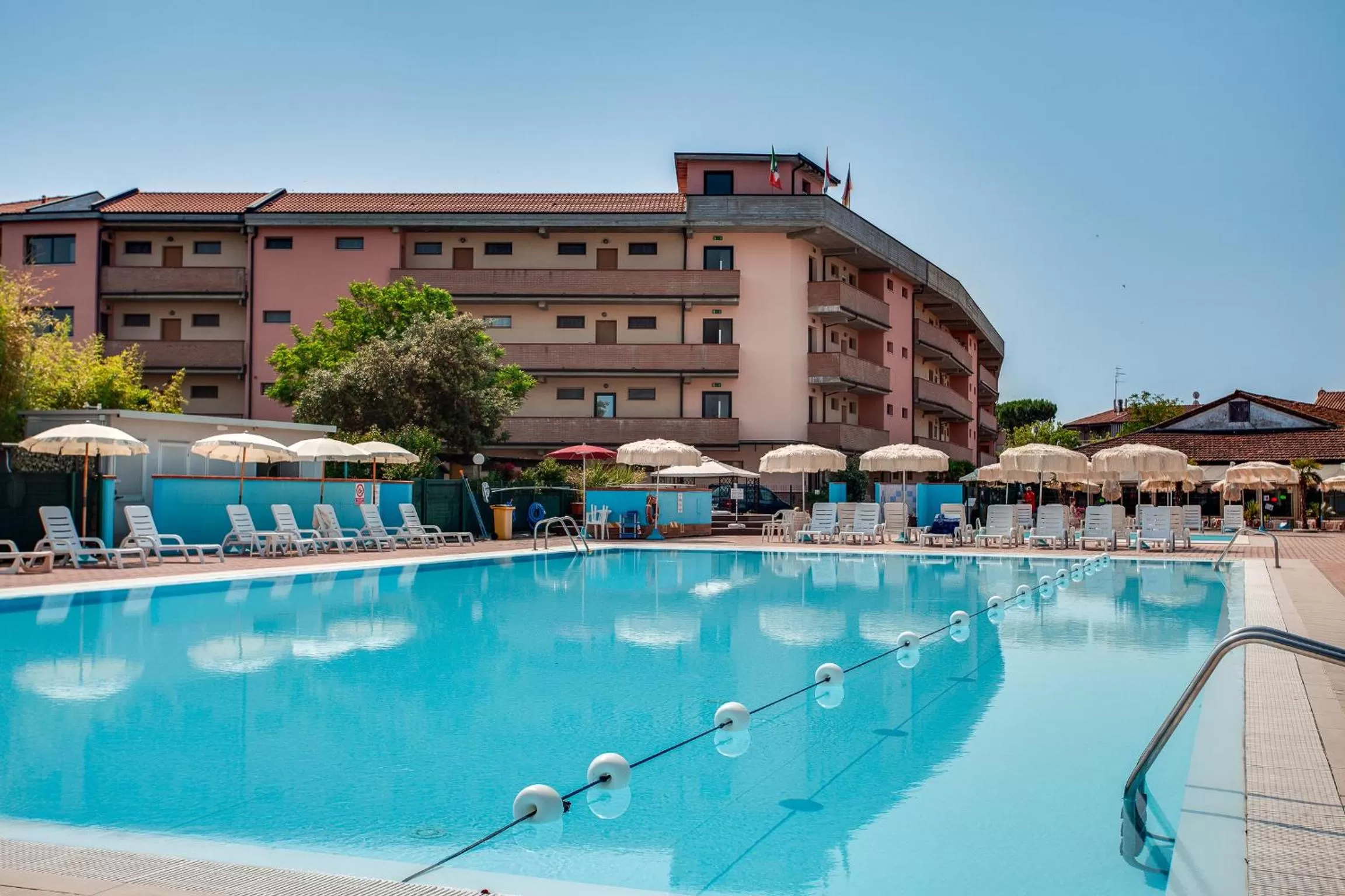 Area and facilities in Aparthotel Costa Paradiso