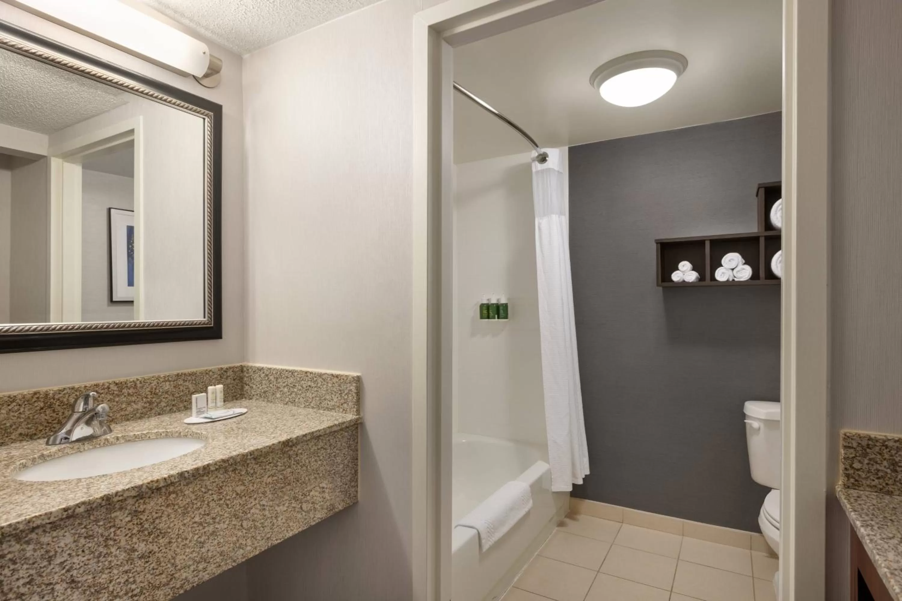 Double Room with Two Double Beds in Courtyard Greenville