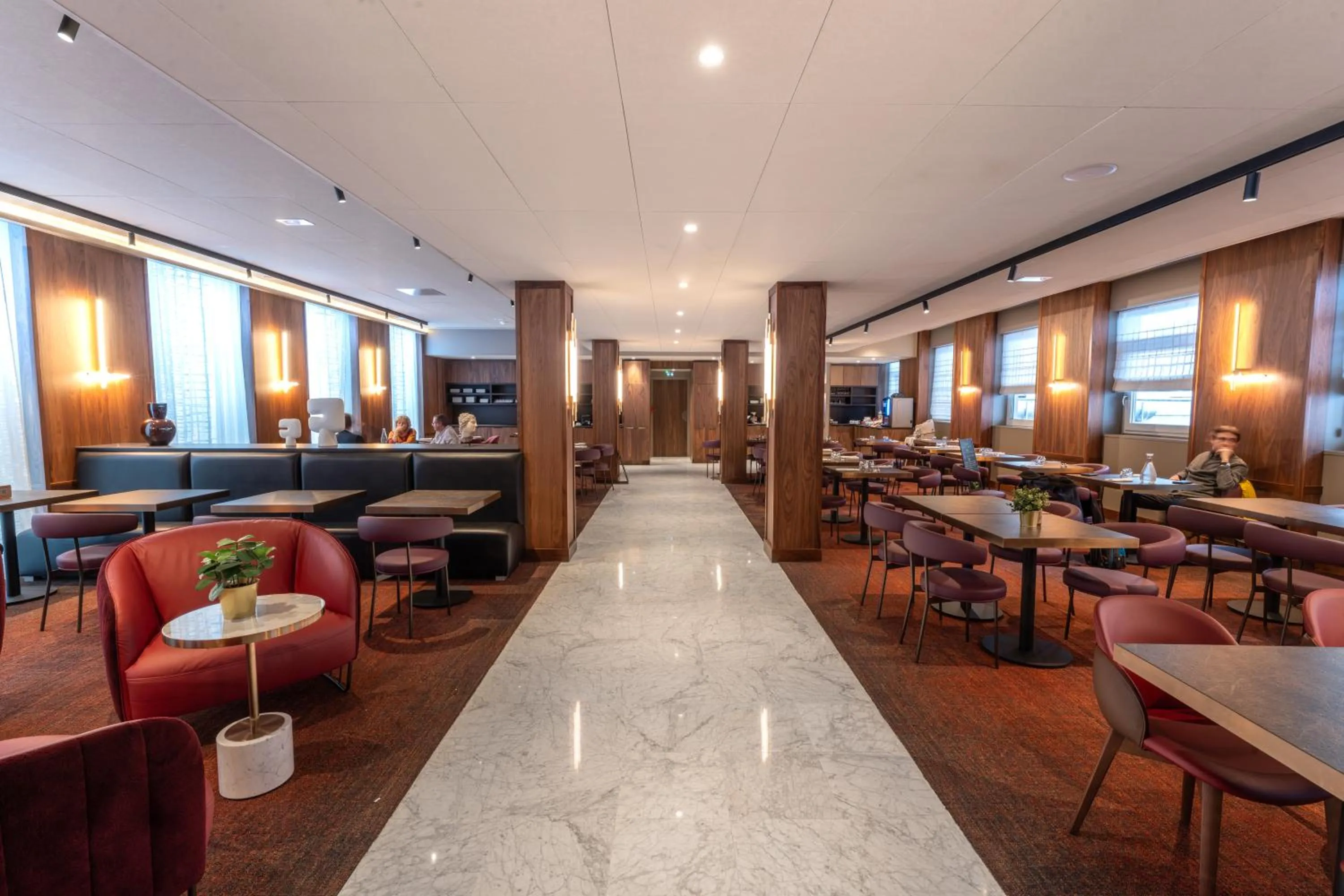 Restaurant/places to eat in Novotel SPA Rennes Centre Gare