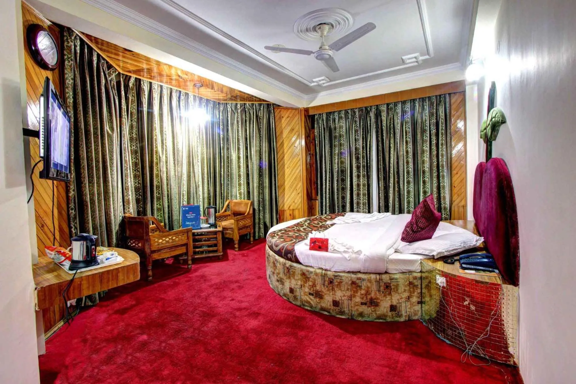 Bedroom, Bed in Hotel Mountain Top