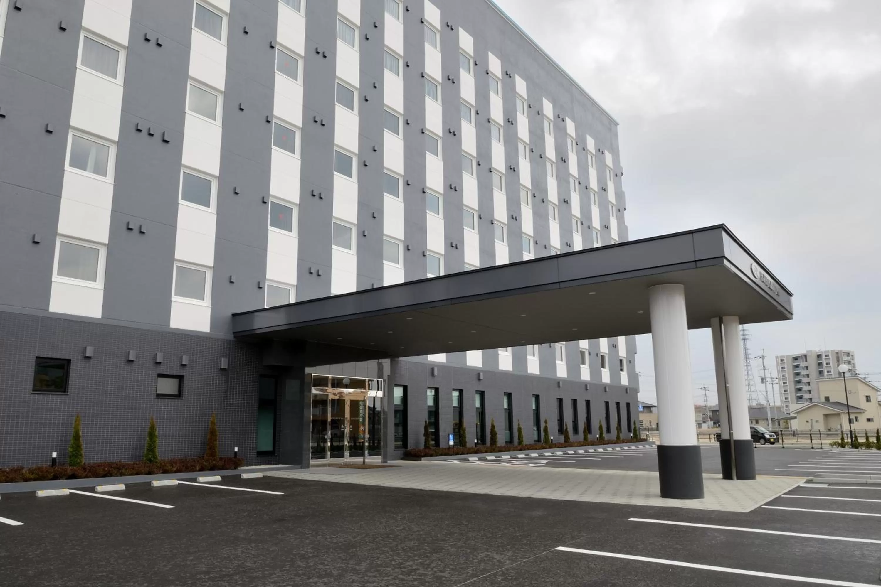 Facade/entrance in Hotel Route-Inn Yanagawa Ekimae