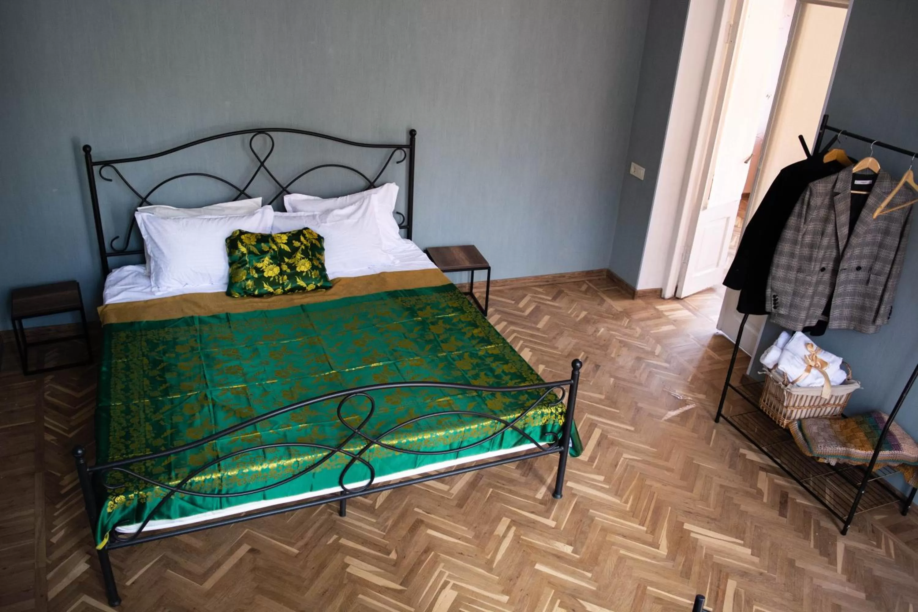 Bedroom, Bed in Sunflower Hotel