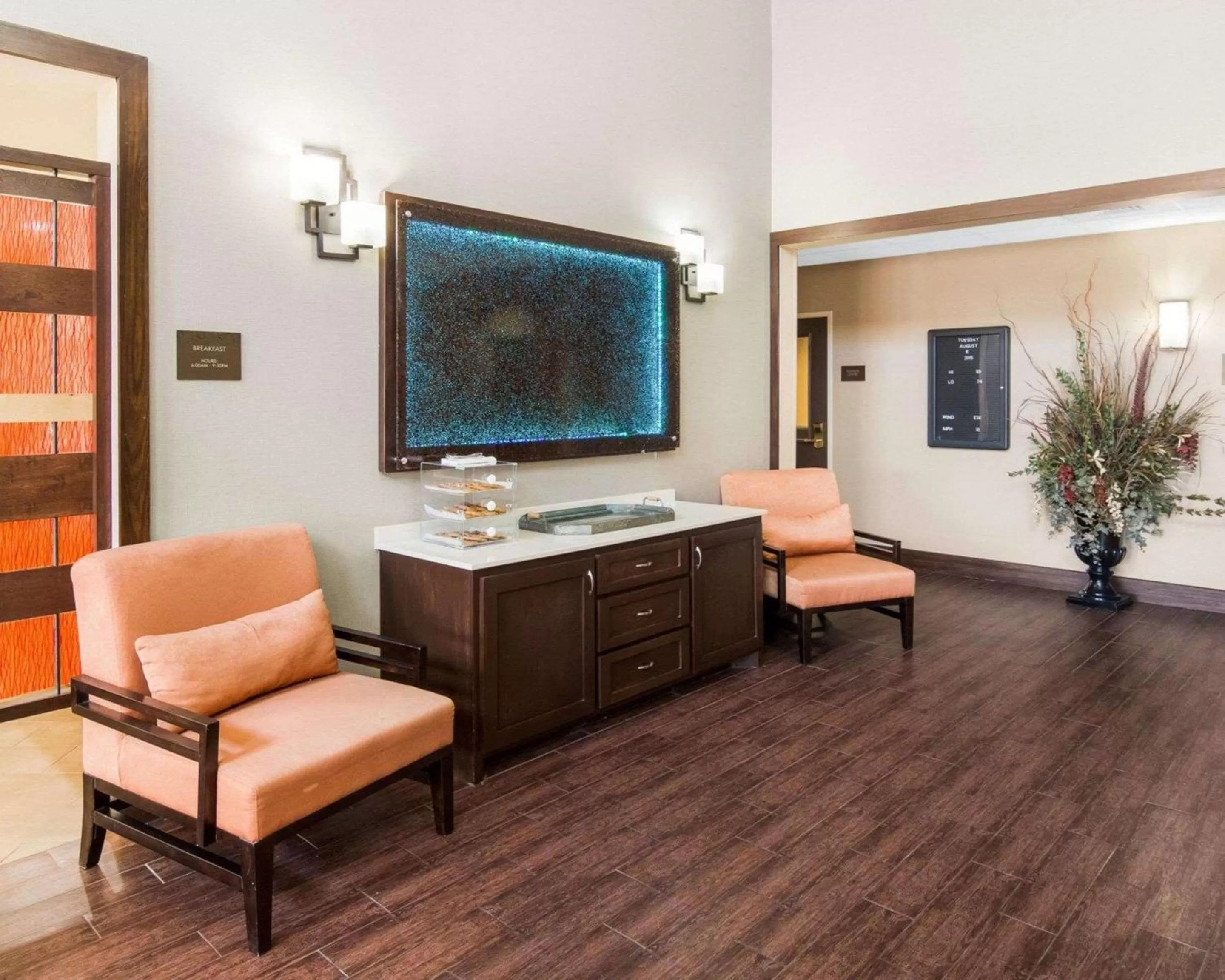 Lobby or reception in Comfort Suites Odessa near University