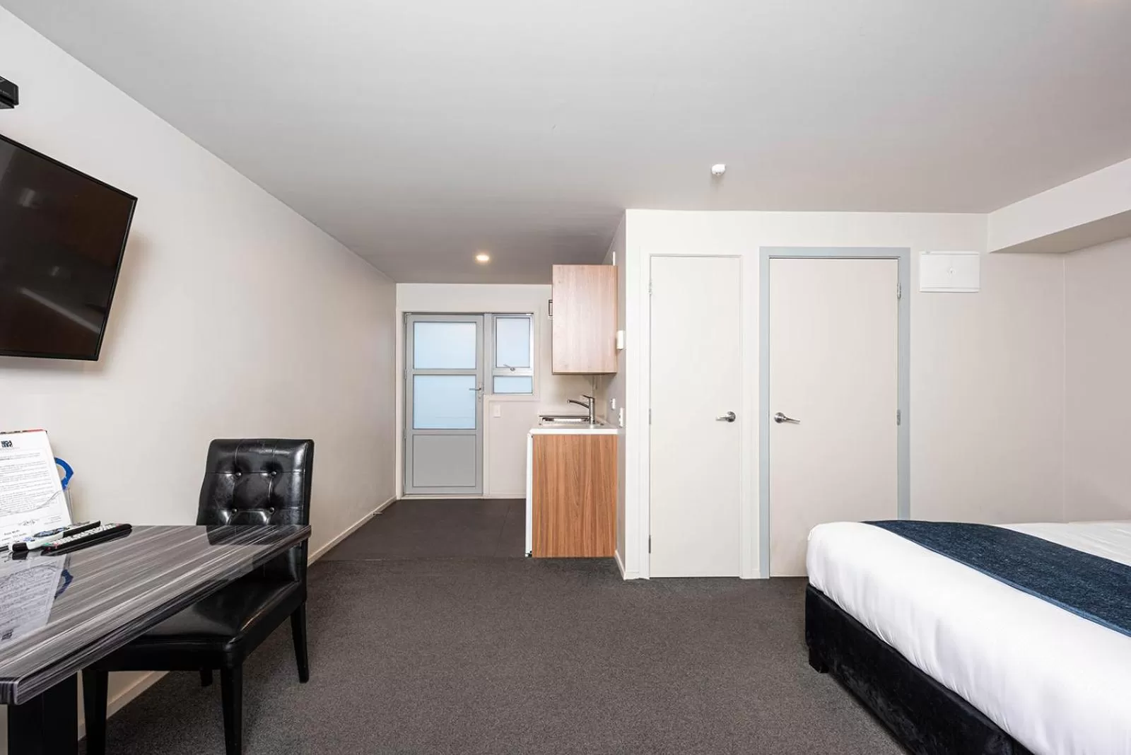 Photo of the whole room, Bed in 311 Motel Riccarton