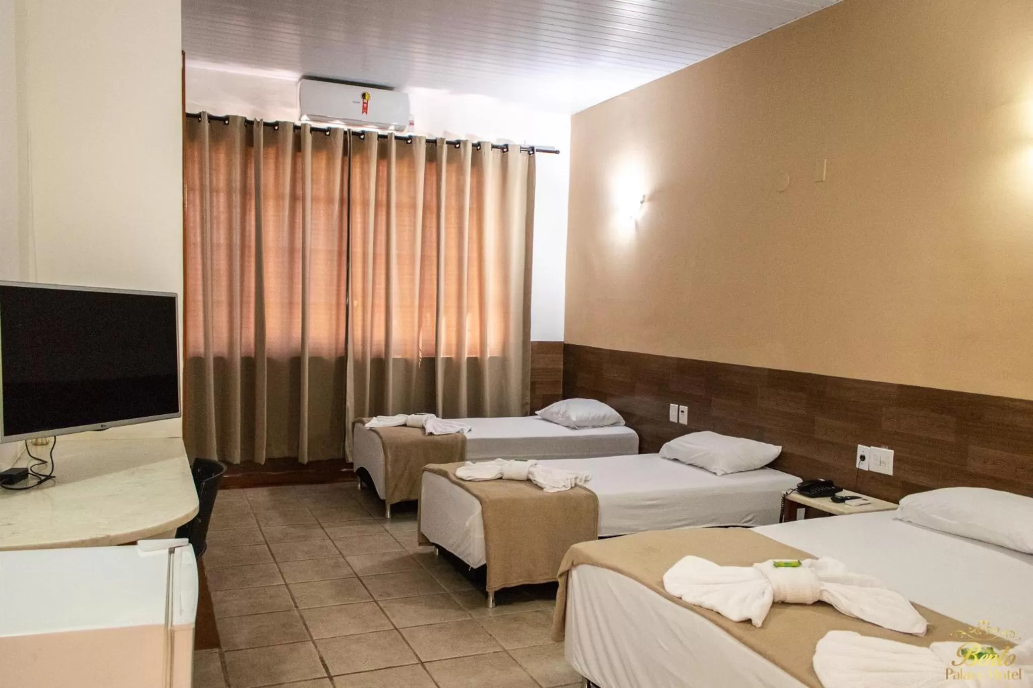 Bed in Bento palace hotel