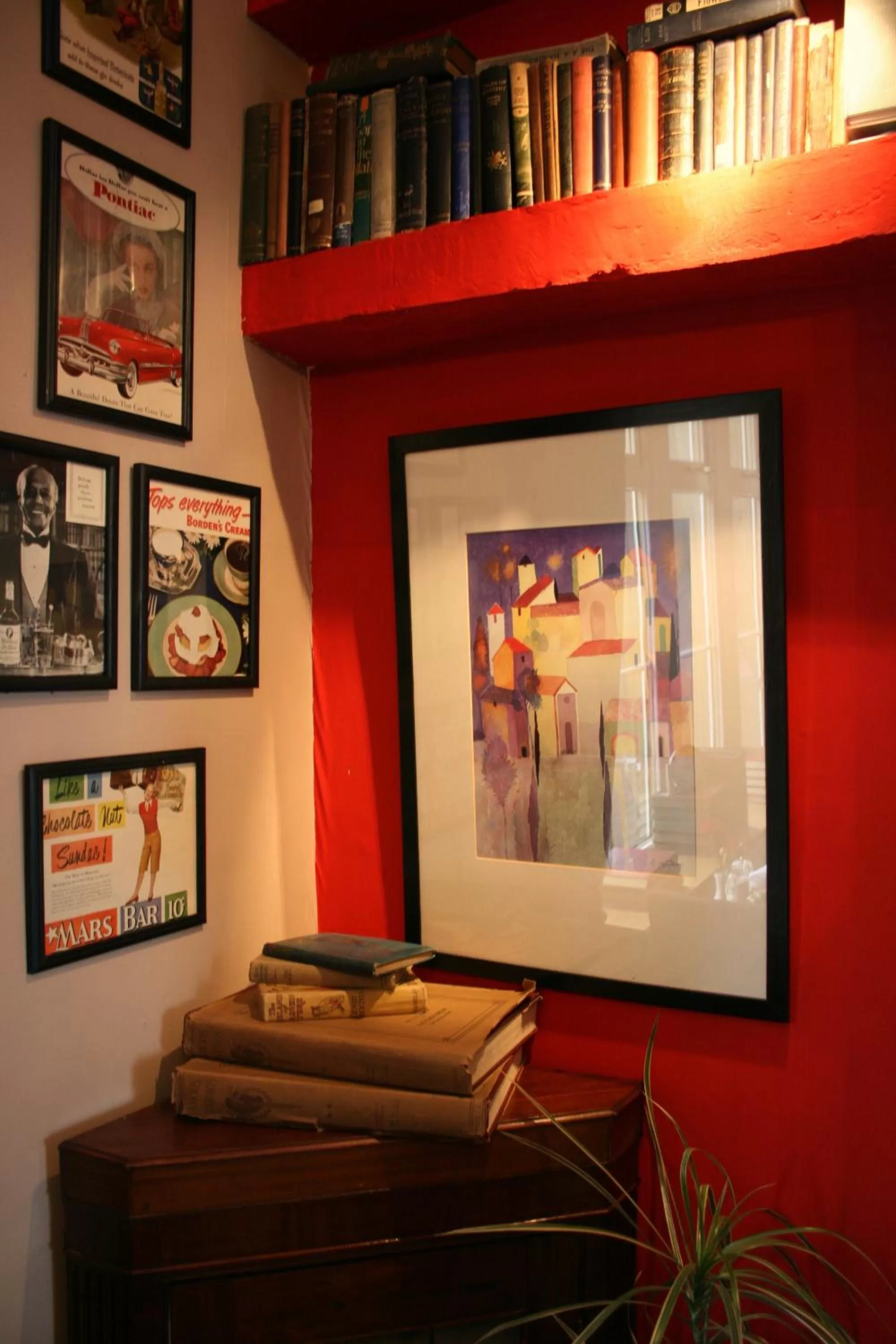 Restaurant/places to eat in The Old Registry guest house