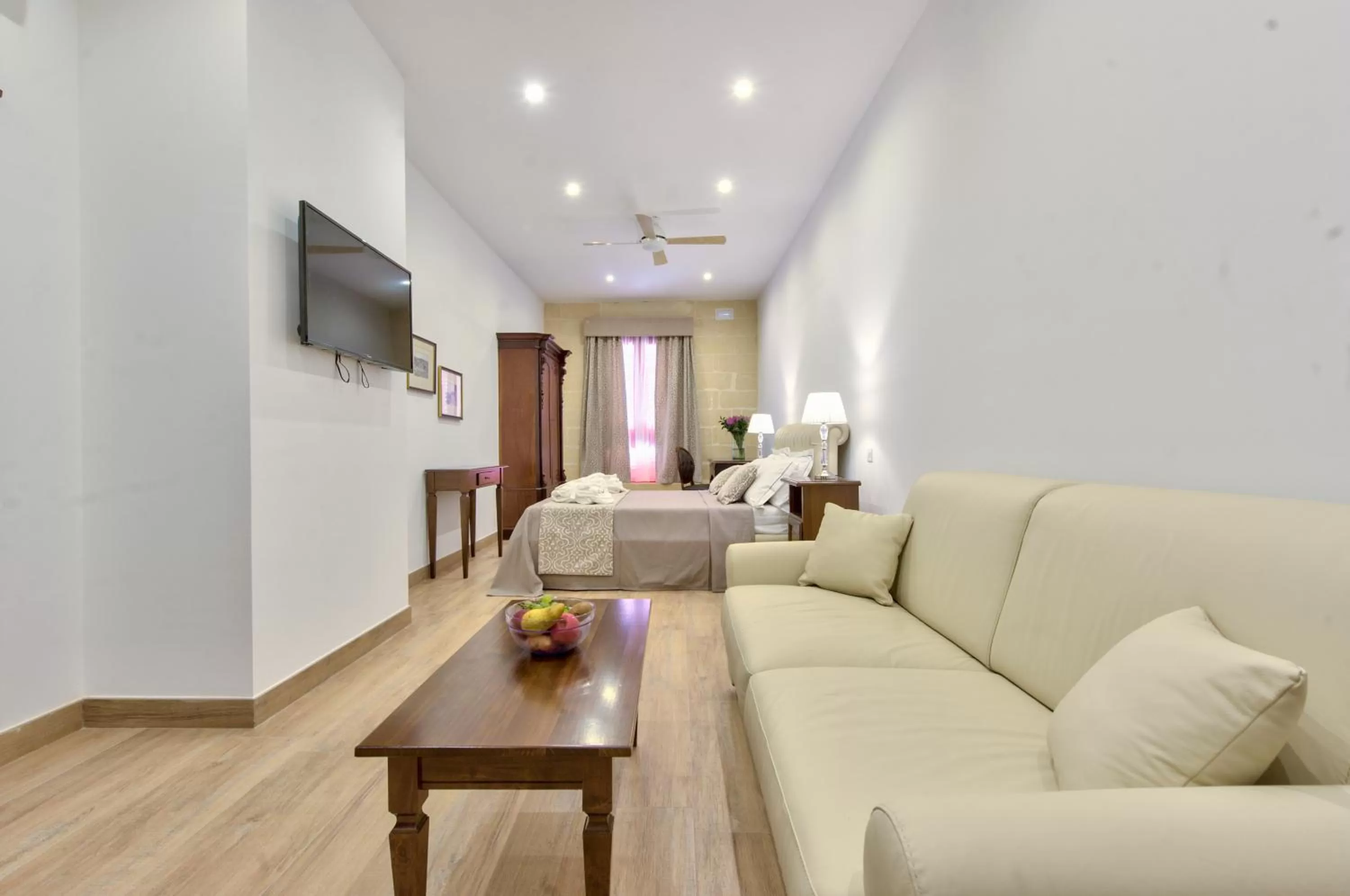 Bed in Palazzo Violetta